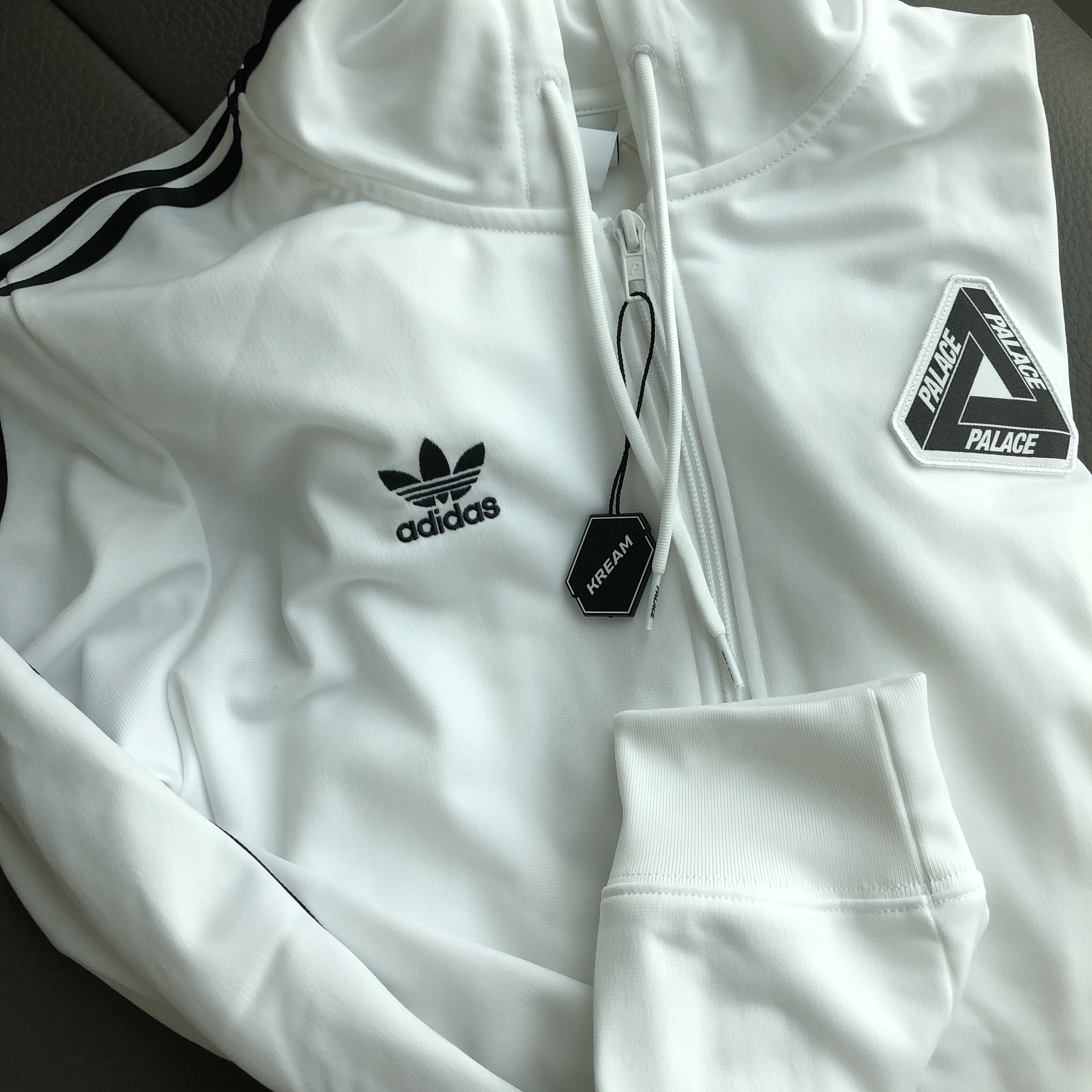 Palace x Adidas Hooded Firebird Track Top White - 23SS 착용 스타일