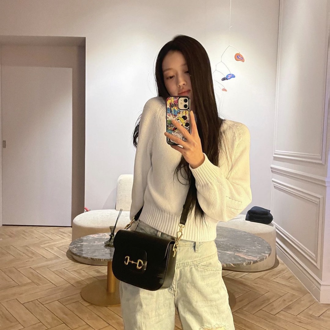 Gucci Horsebit 1955 Shoulder Bag Black 착용 스타일 - 3