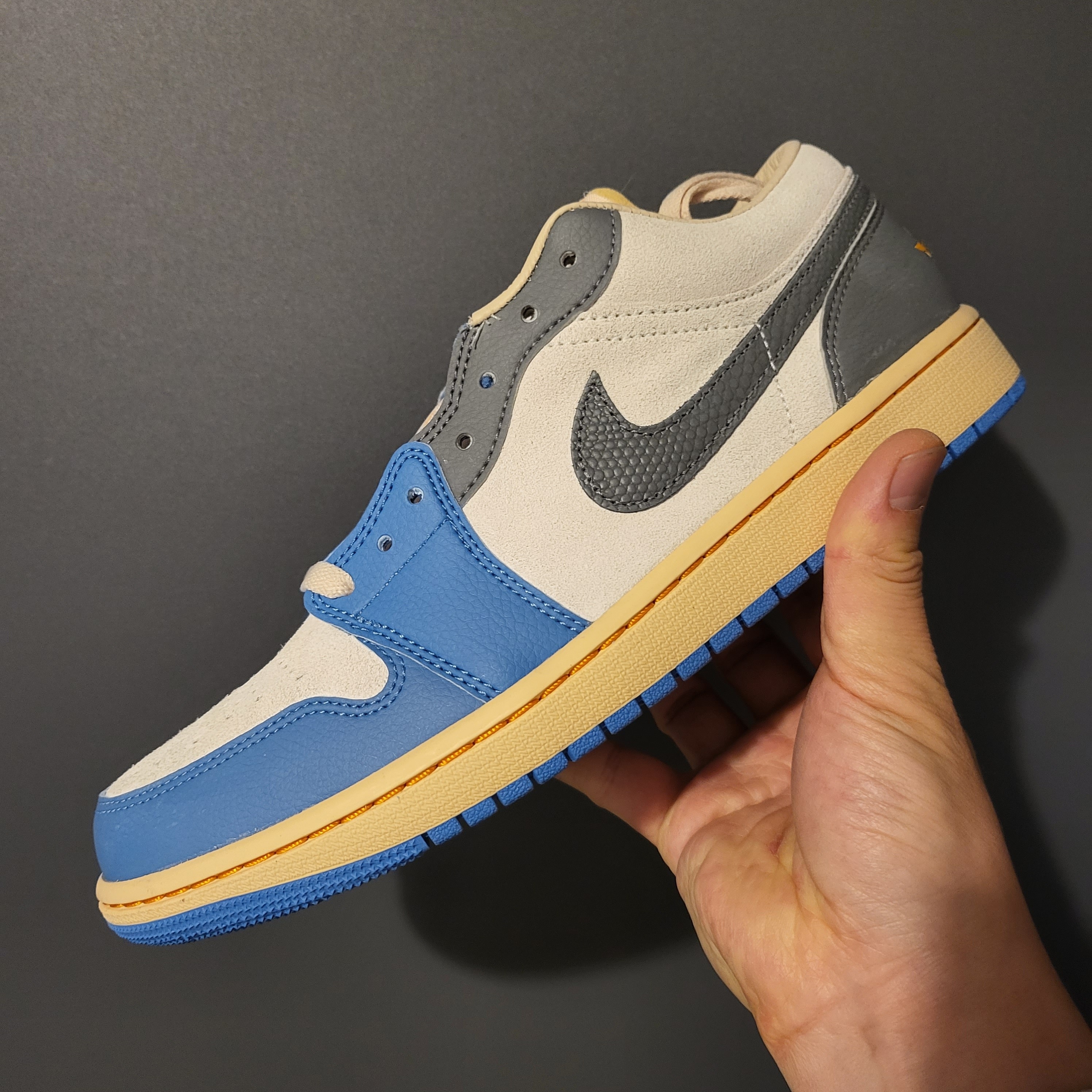 Jordan 1 Low SE Tokyo 96 착용 스타일
