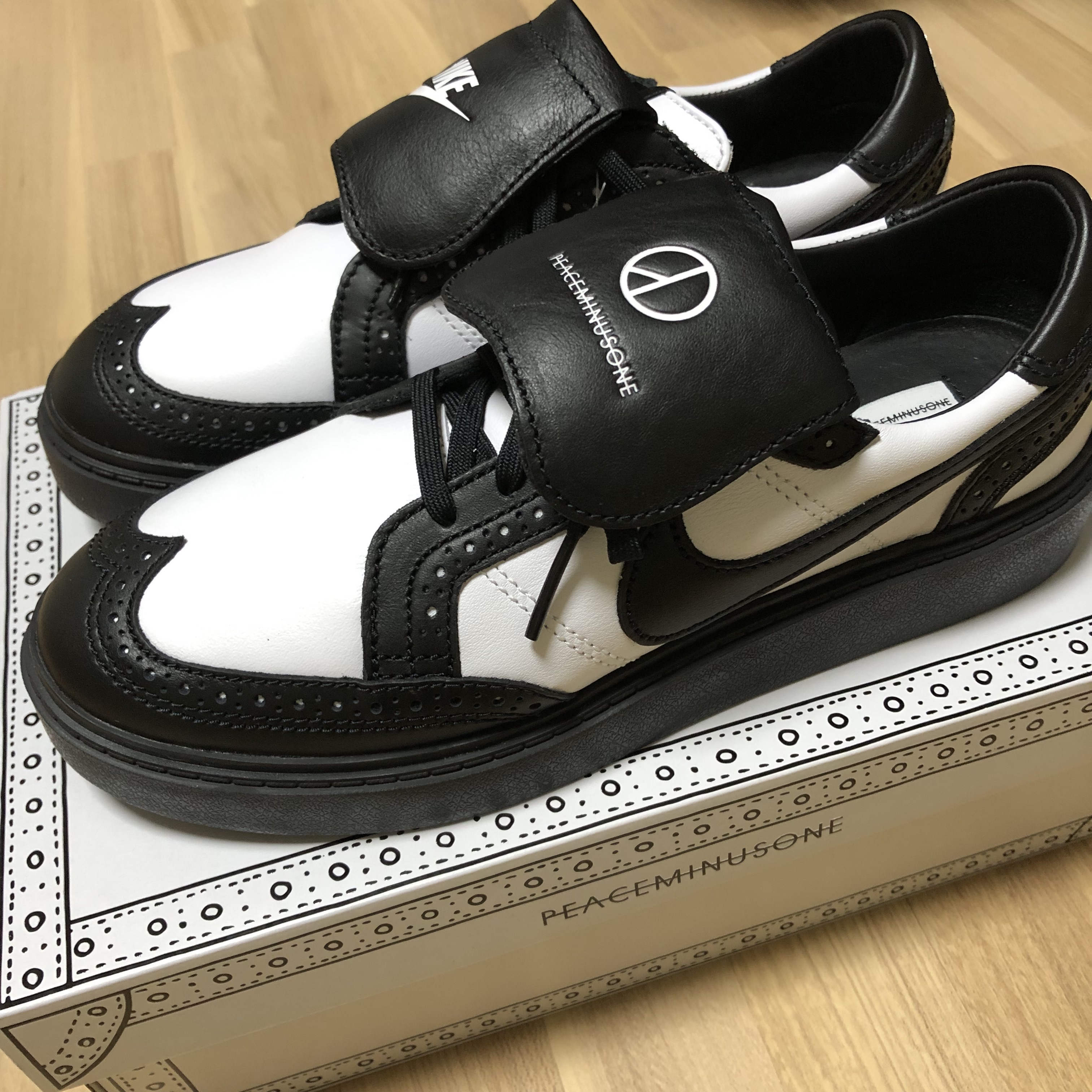 Nike x Peaceminusone Kwondo1 Black and White 착용 스타일 - 4