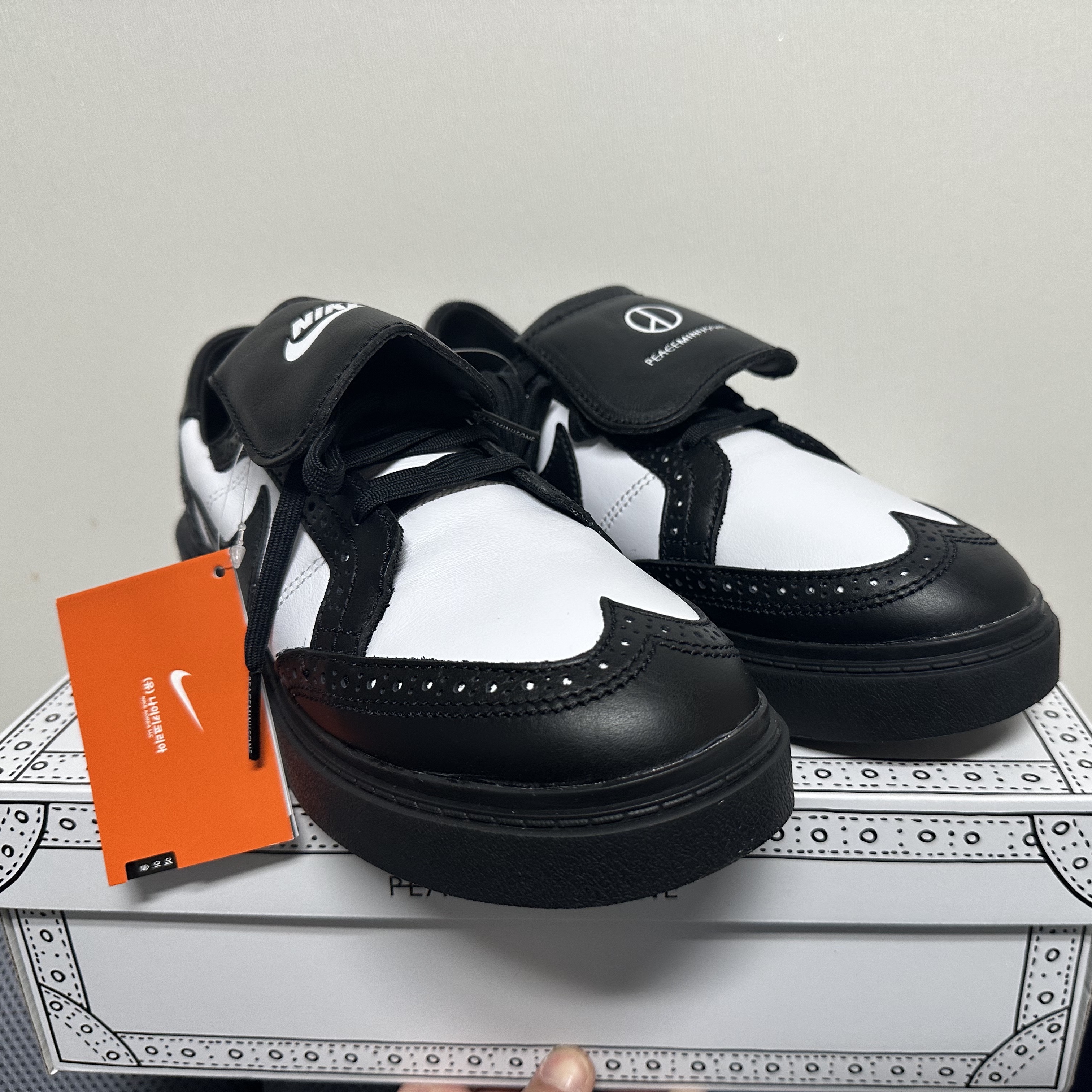 Nike x Peaceminusone Kwondo1 Black and White 착용 스타일