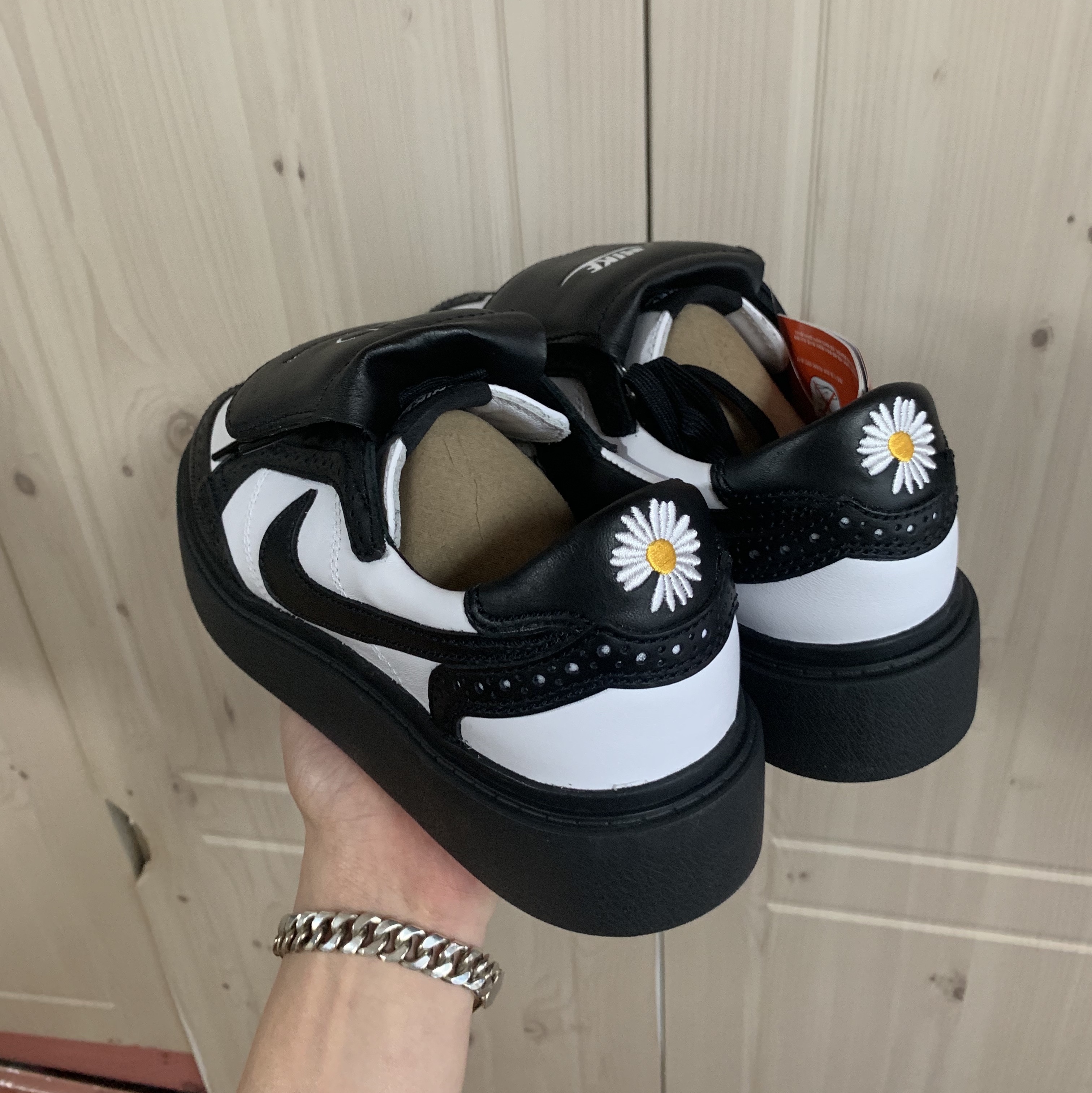 Nike x Peaceminusone Kwondo1 Black and White 착용 스타일 - 3