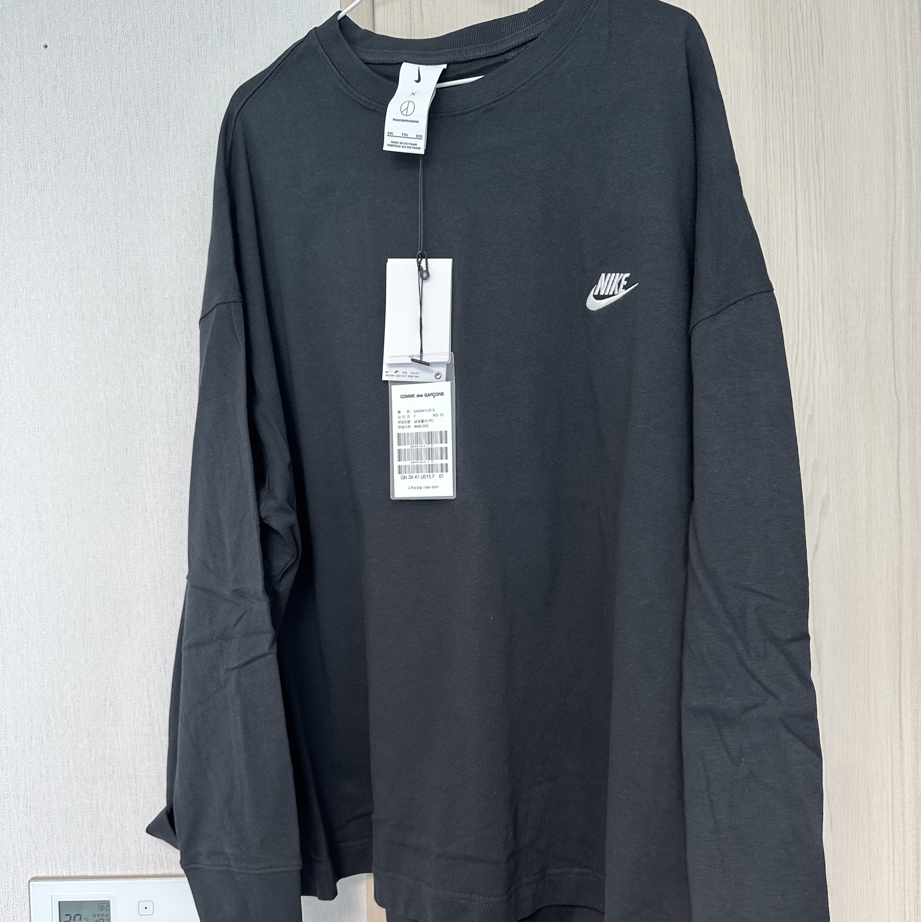 Nike x Peaceminusone LS T-Shirt Black (DR0098-010), IAB Studio Long Sleeve Light Gray 착용 스타일 - 2
