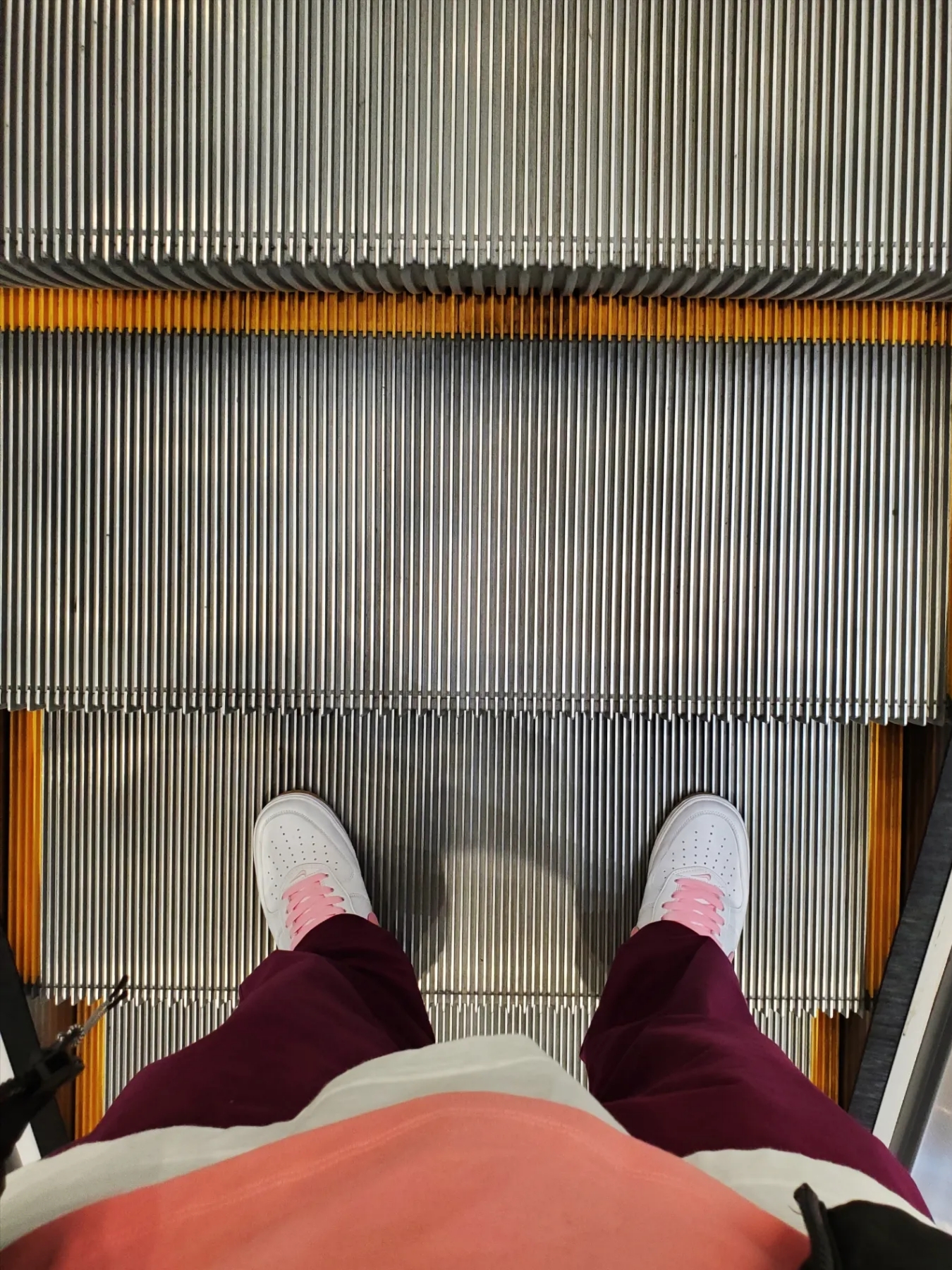 Nike Air Force 1 Low Retro Color of the Month White Pink 착용 스타일 - 3