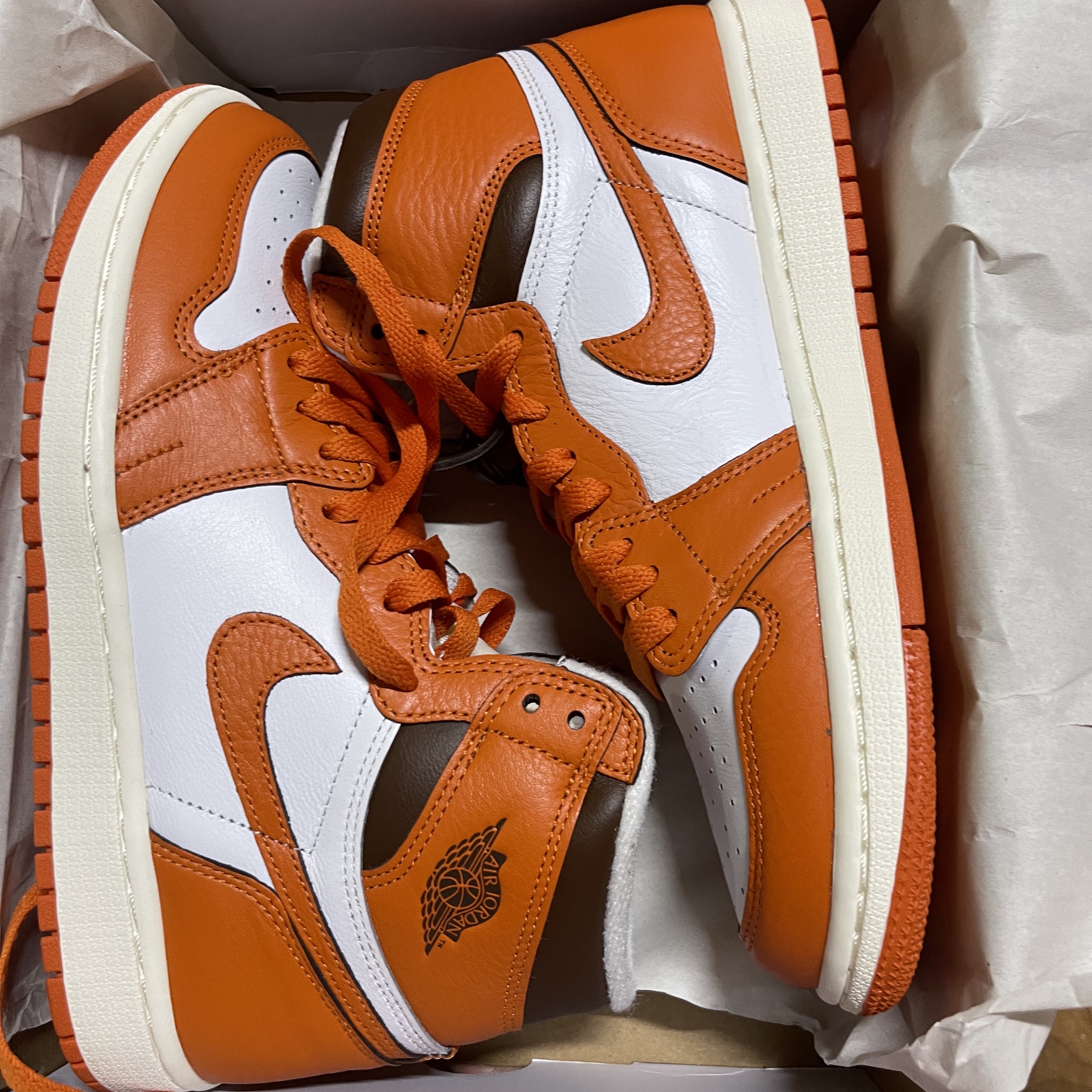 Jordan 1 Retro High OG Dark Marina Blue, (W) Jordan 1 Retro High OG Starfish 착용 스타일 - 2
