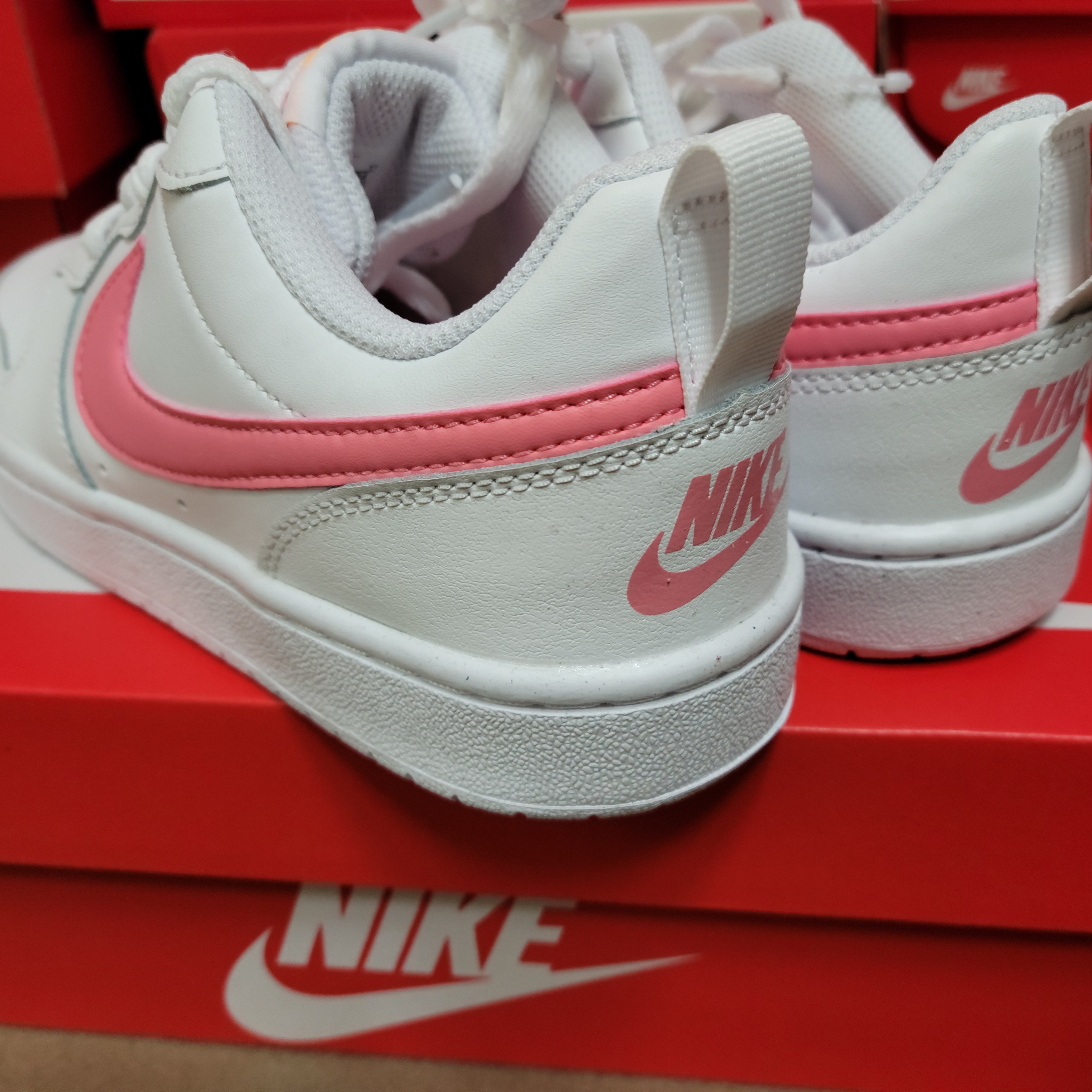 (GS) Nike Court Borough Low 2 SE White Coral Chalk 착용 스타일 - 2