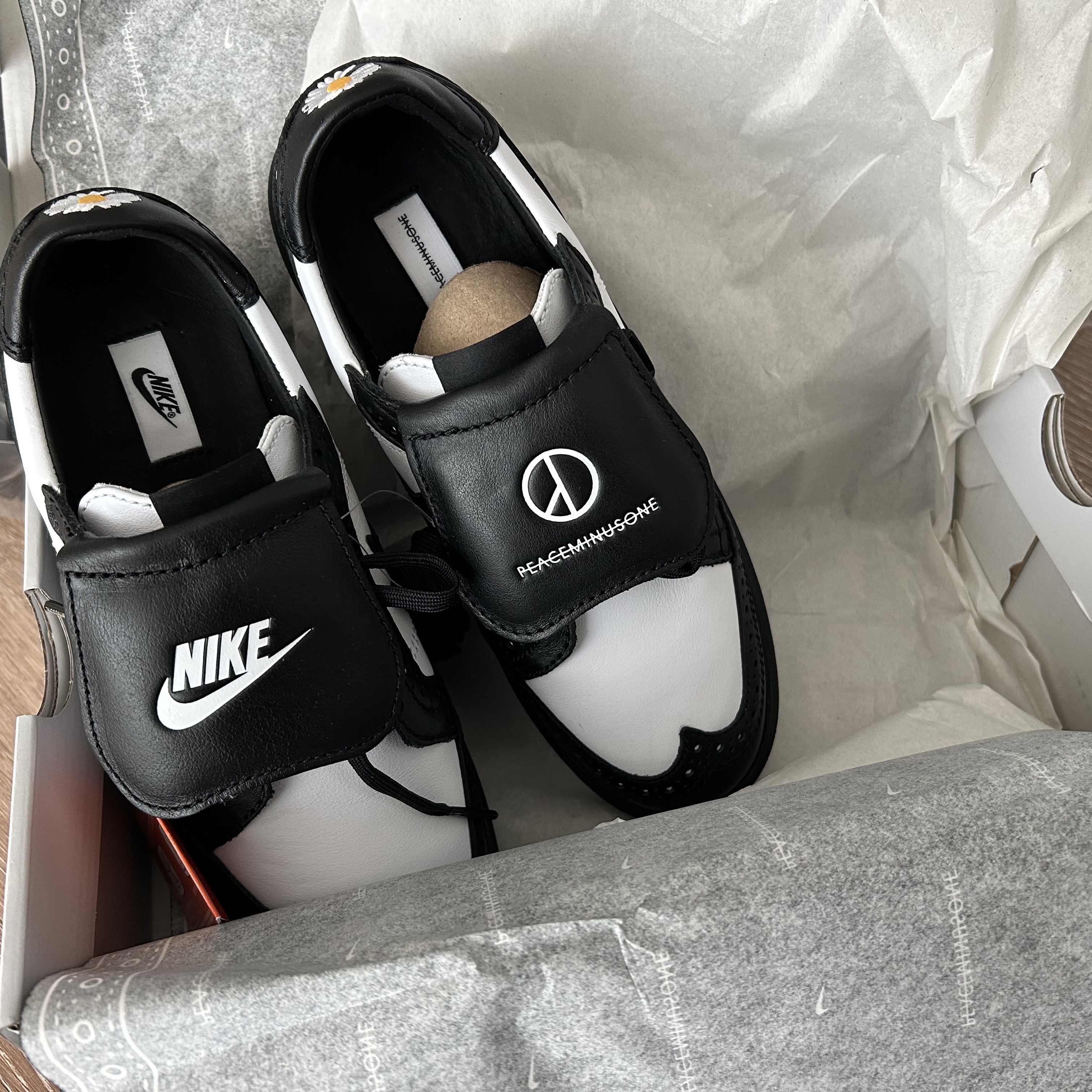 Nike x Peaceminusone Kwondo1 Black and White, Nike x Peaceminusone Wide Pants Black (DR0096-010) 착용 스타일 - 4