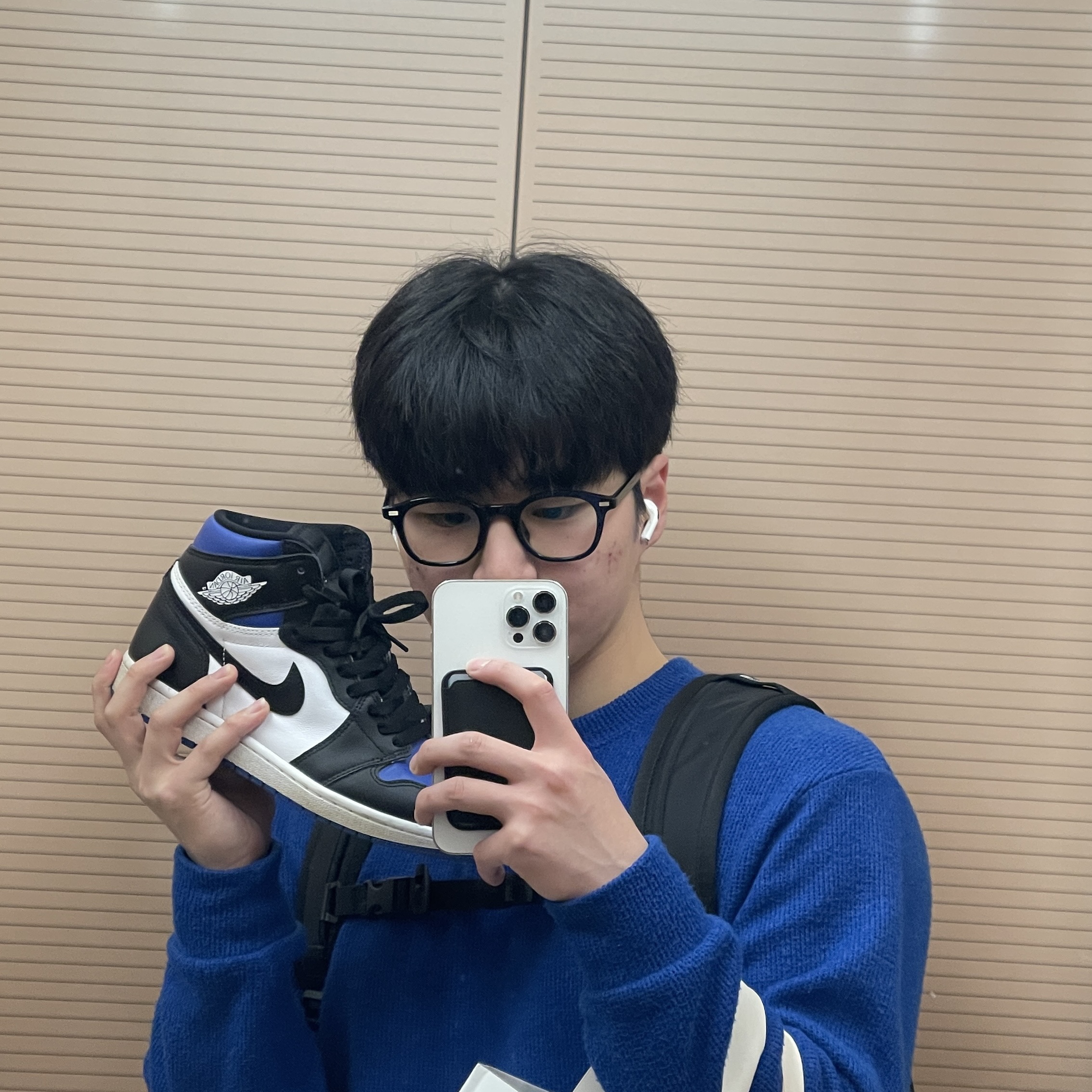 Jordan 1 Retro High OG Royal Toe 착용 스타일 - 1
