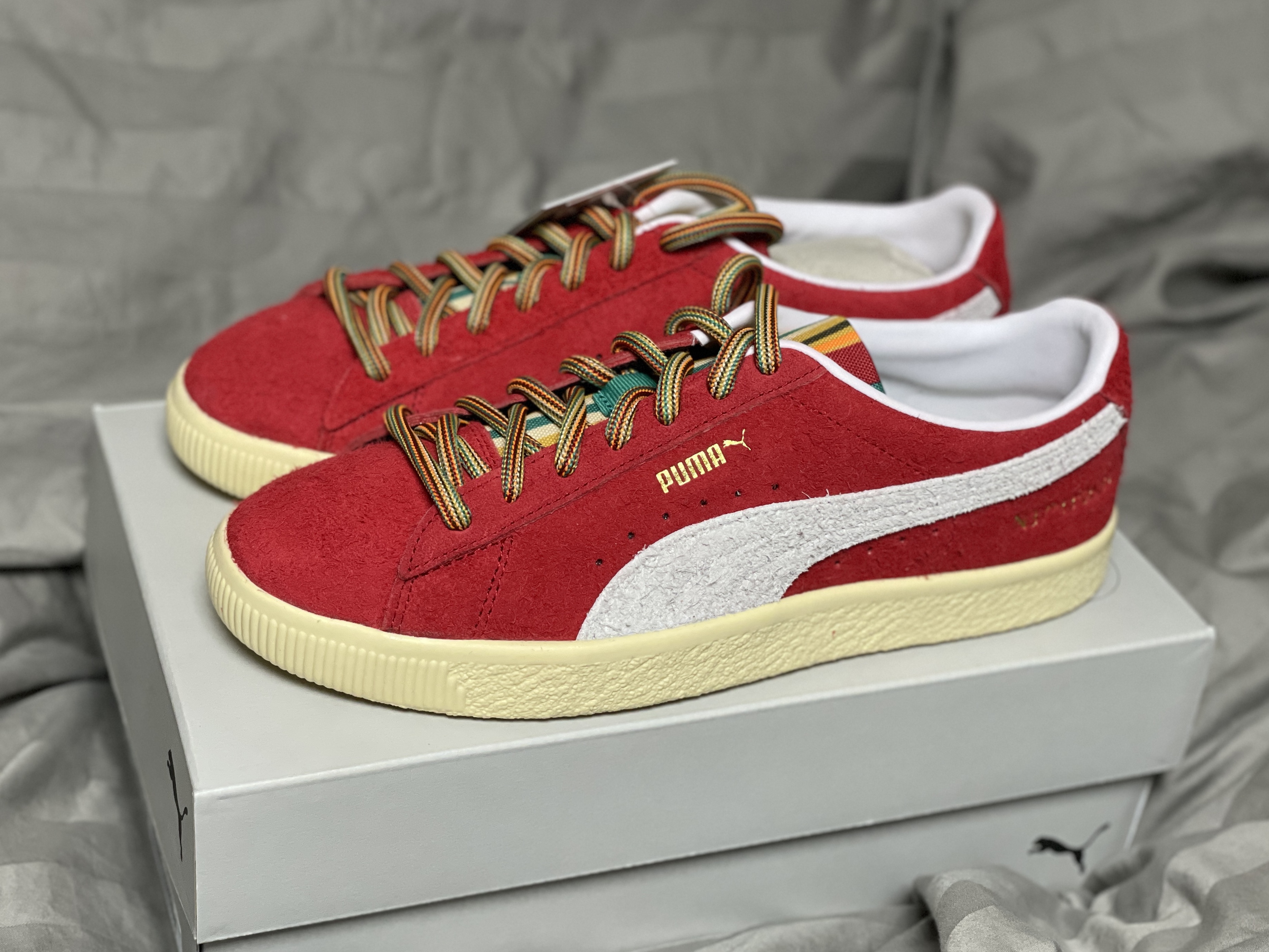 Puma x Casestudy Suede VTG Chinese Red 착용 스타일 - 1