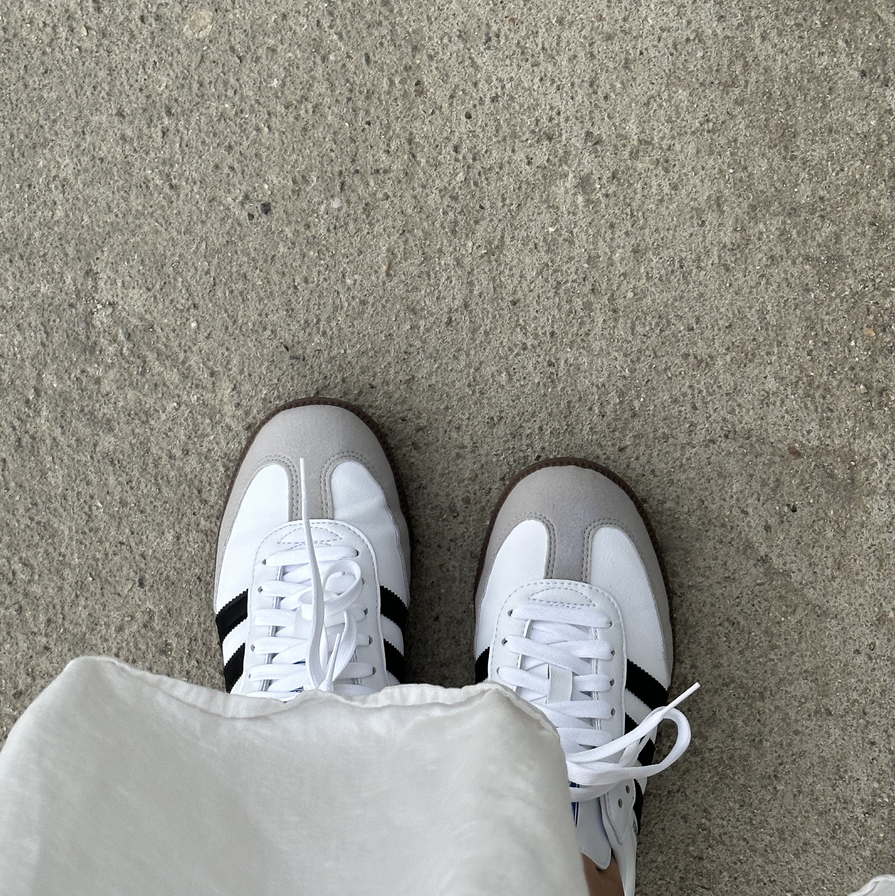 Adidas Samba Vegan White Black 착용 스타일