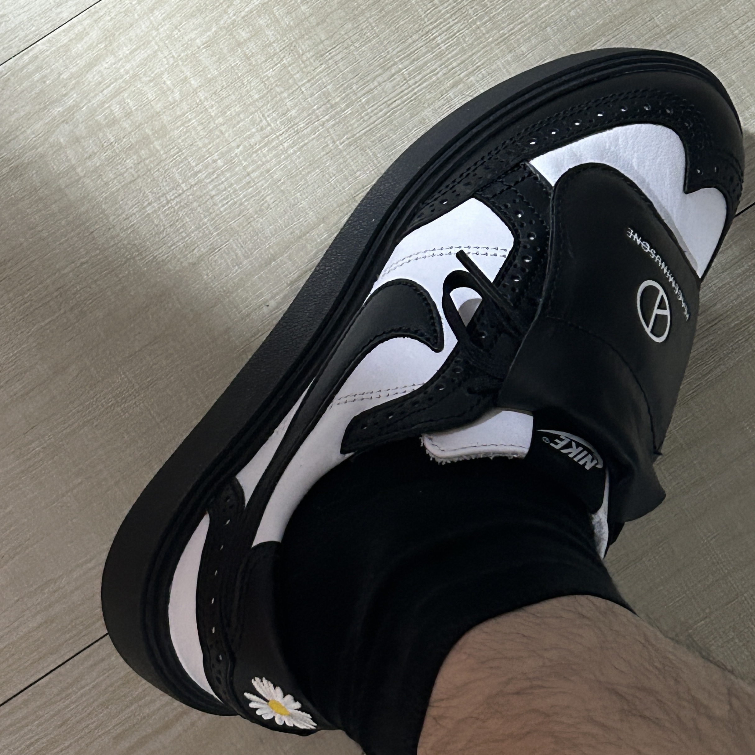 Nike x Peaceminusone Kwondo1 Black and White 착용 스타일 - 2