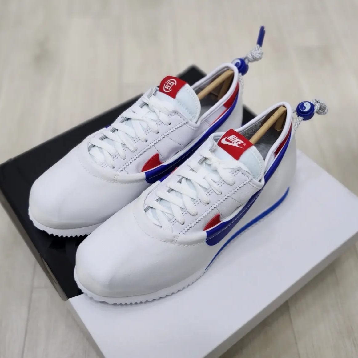 Nike x Clot Cortez SP White and Game Royal 착용 스타일 - 2