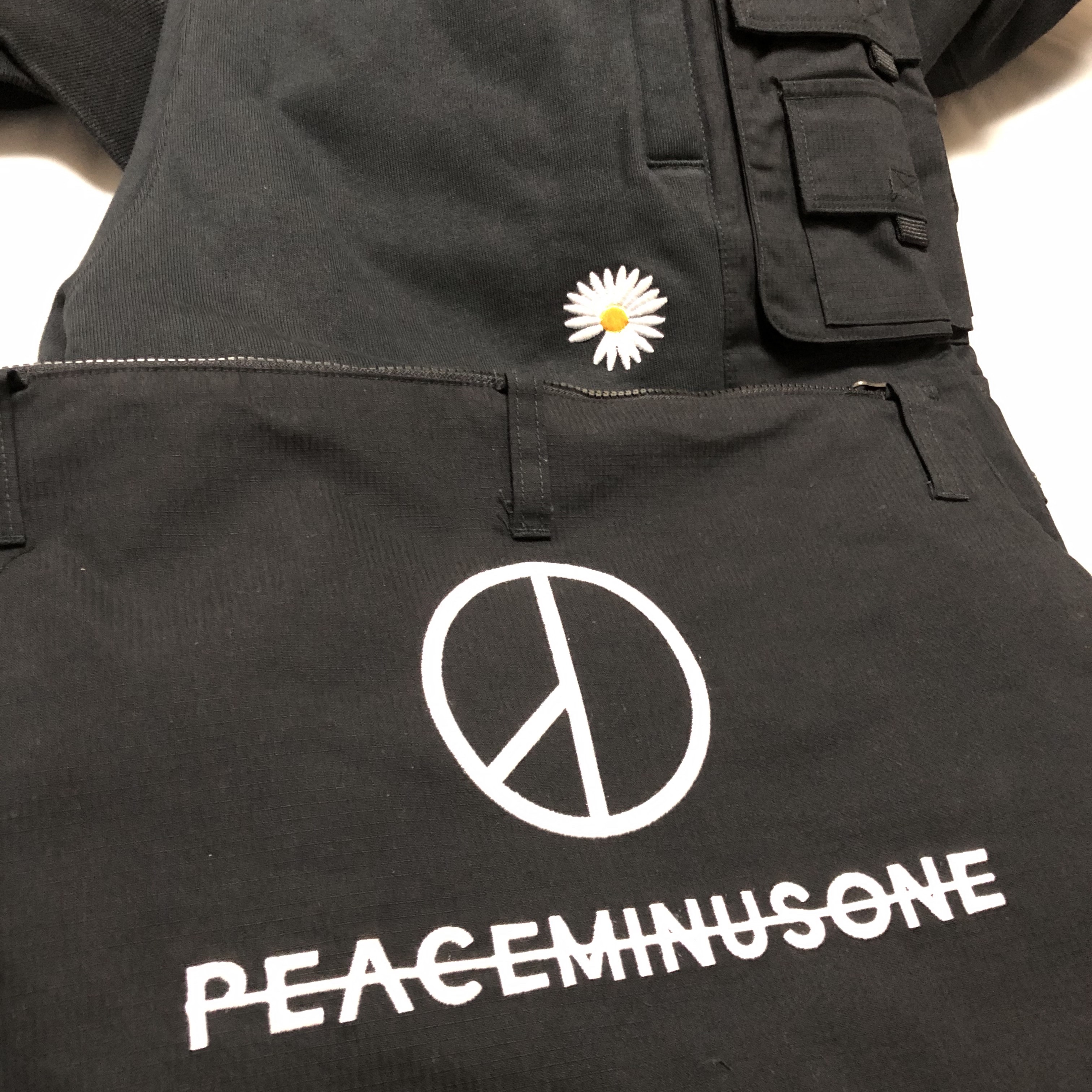 Nike x Peaceminusone Wide Pants Black (DR0096-010) 착용 스타일 - 2