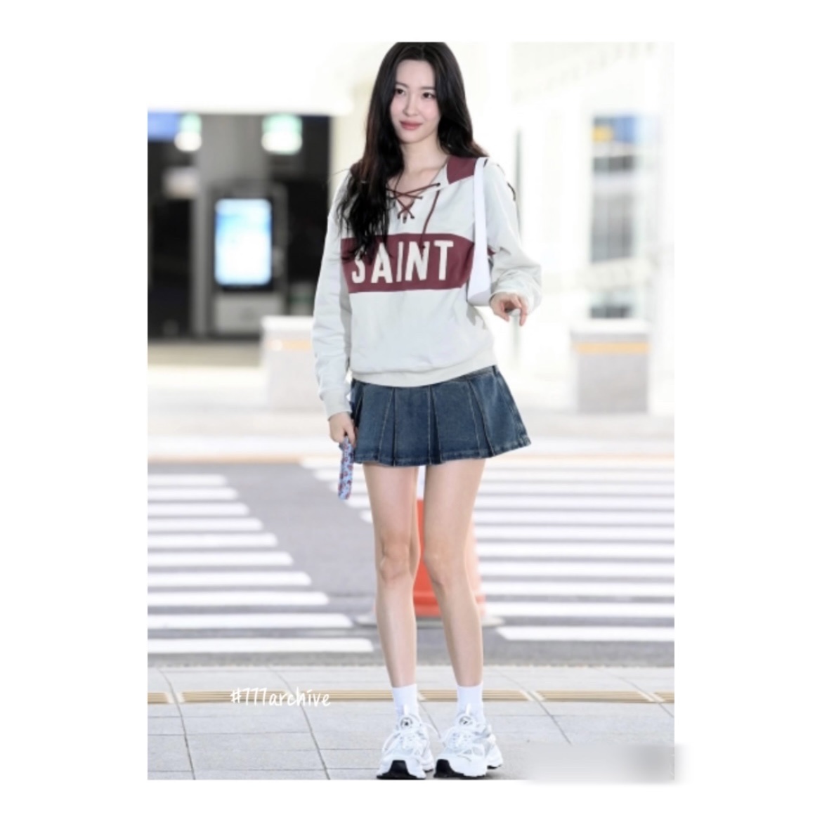 (W) Axel Arigato Marathon Runner White Silver 착용 스타일 - 2