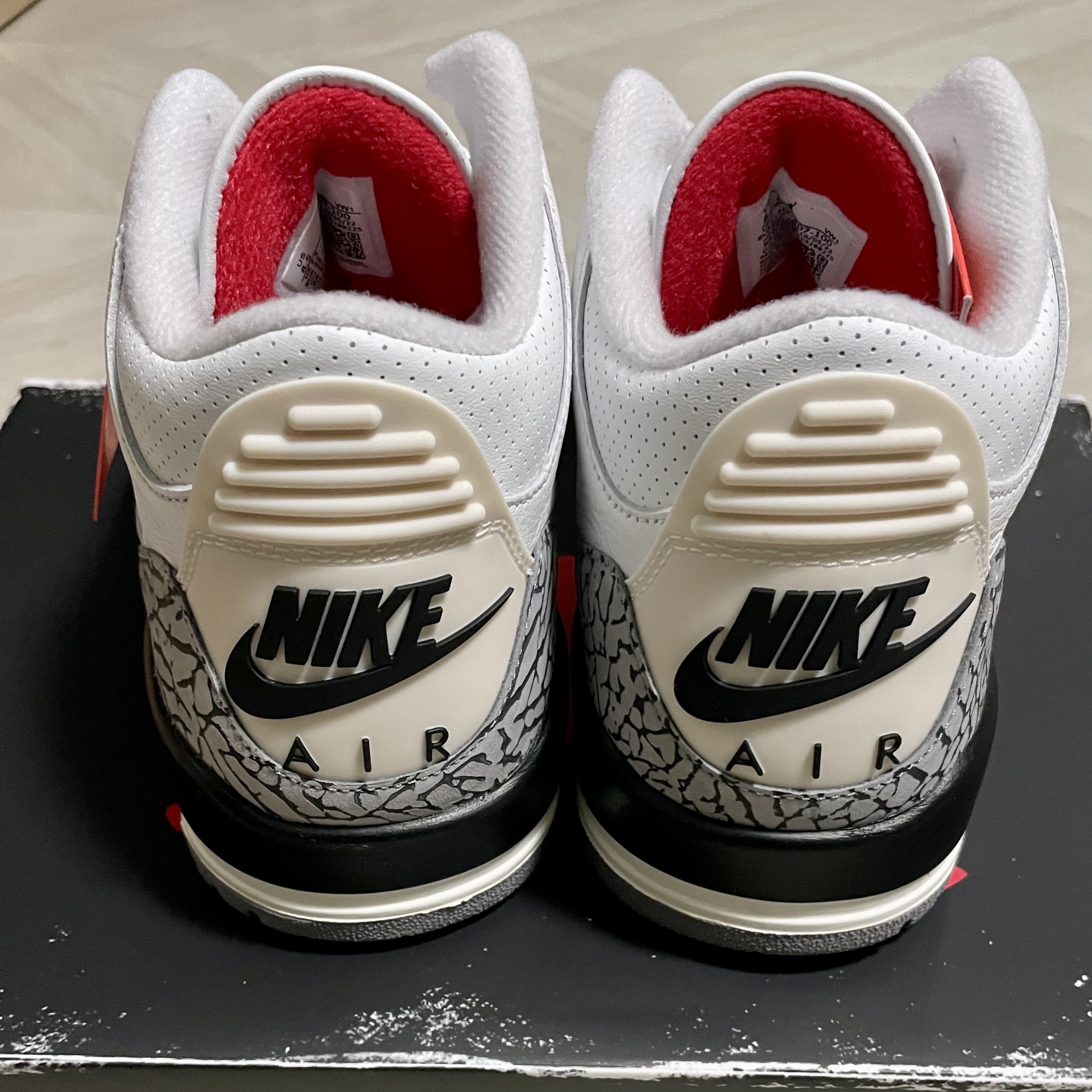 Jordan 3 Retro White Cement Reimagined 착용 스타일 - 3