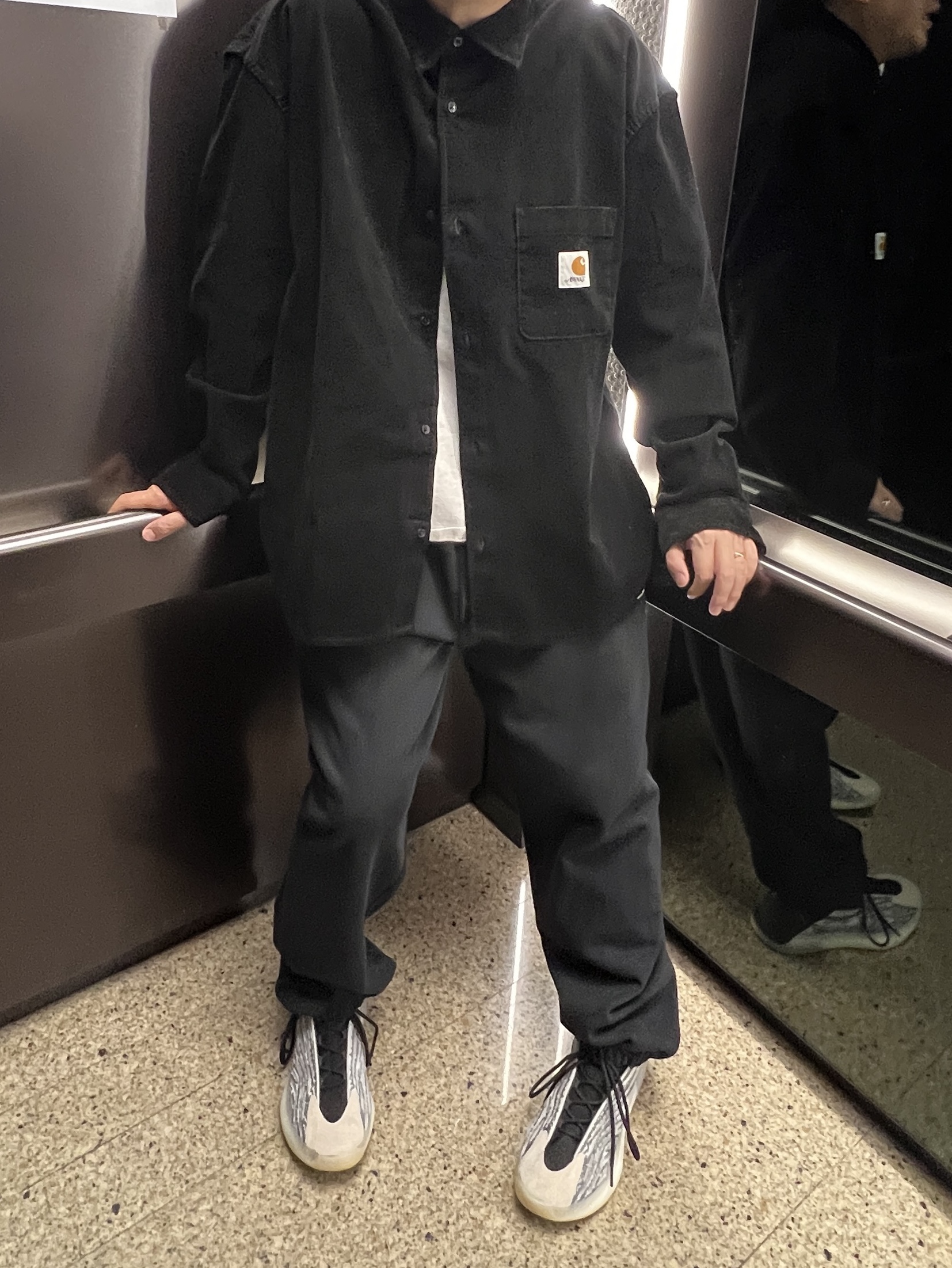Carhartt WIP x Awake NY Corduroy Shirt Black, Adidas Yeezy QNTM Lifestyle 착용 스타일