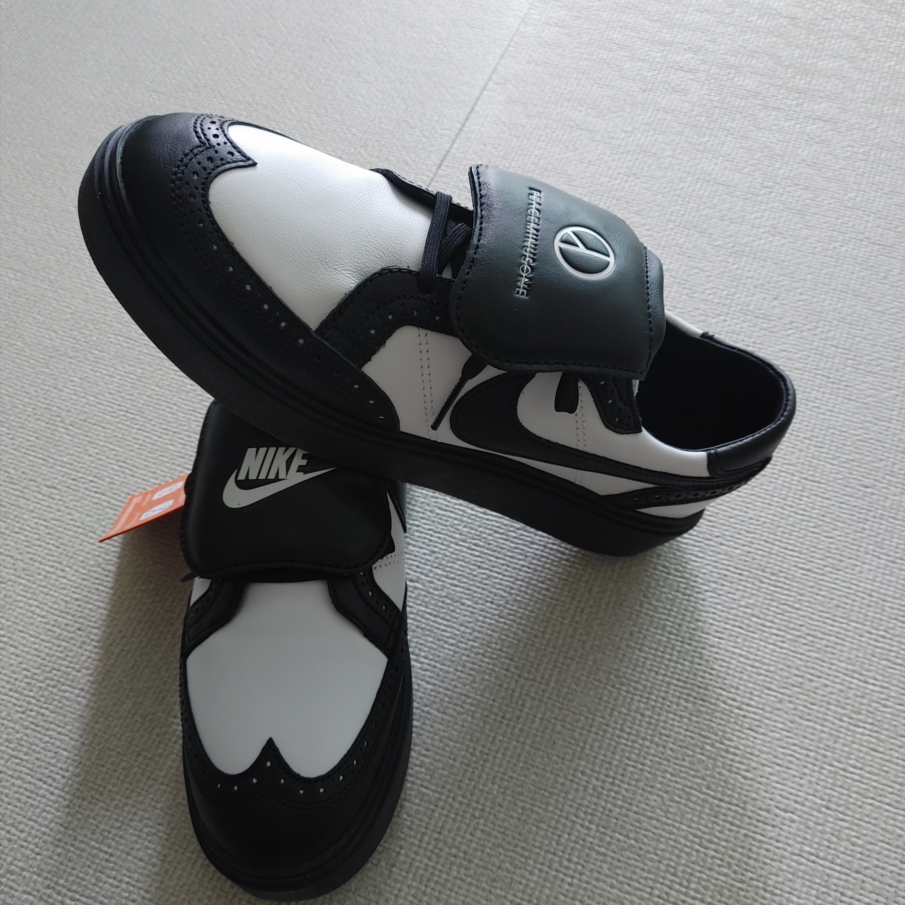 Nike x Peaceminusone Kwondo1 Black and White 착용 스타일 - 1