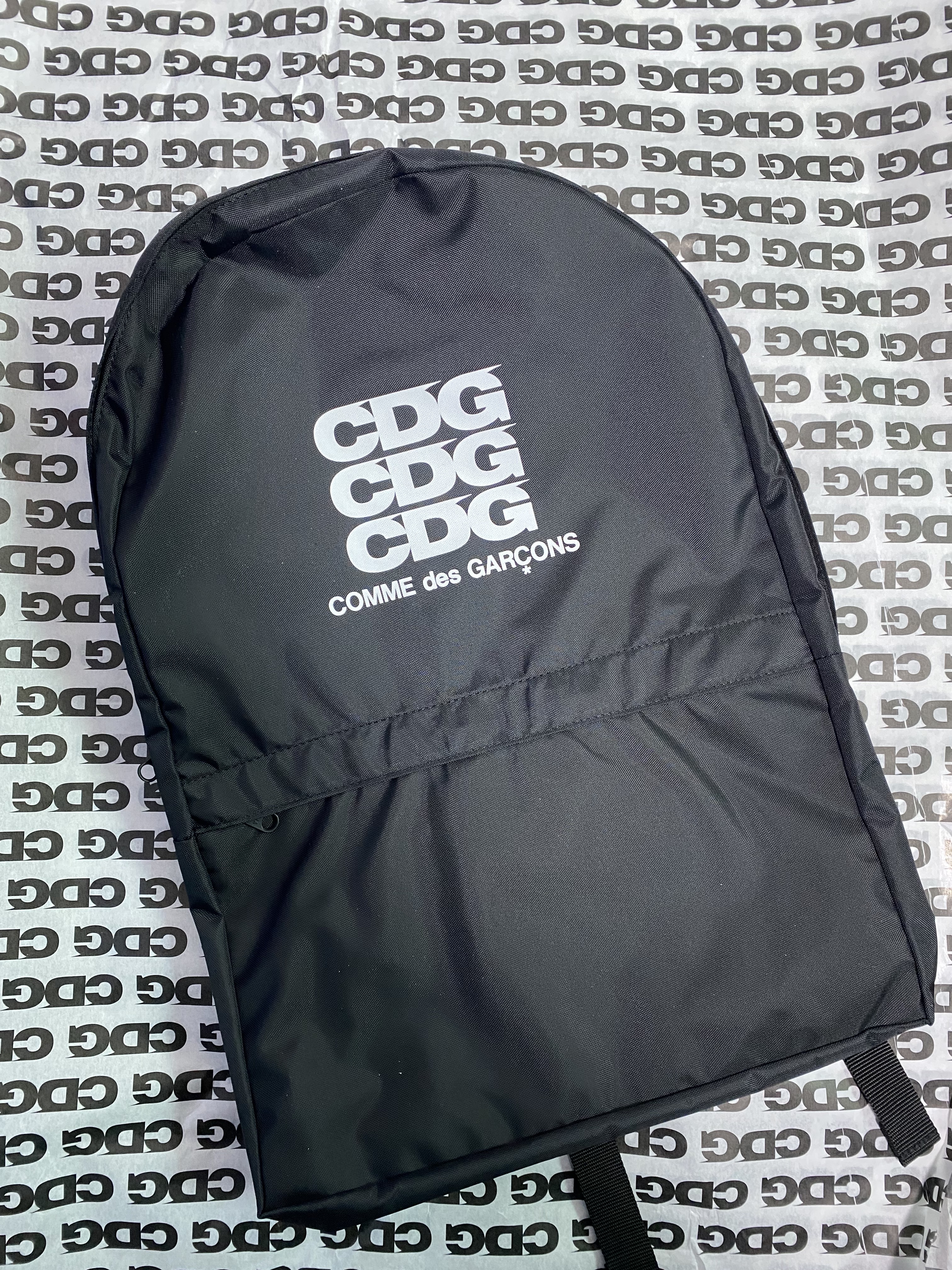 CDG Backpack Black 착용 스타일