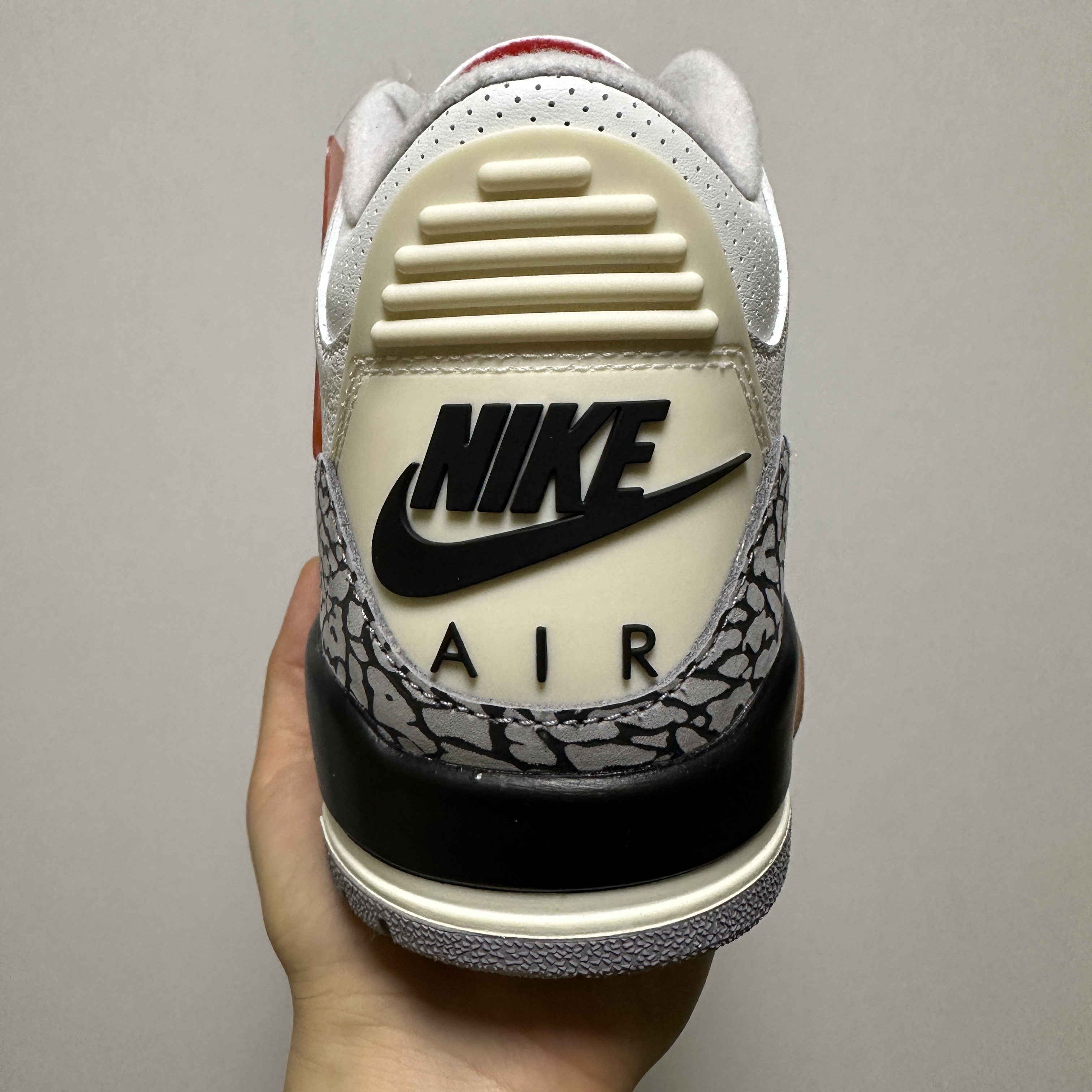 Jordan 3 Retro White Cement Reimagined 착용 스타일 - 4
