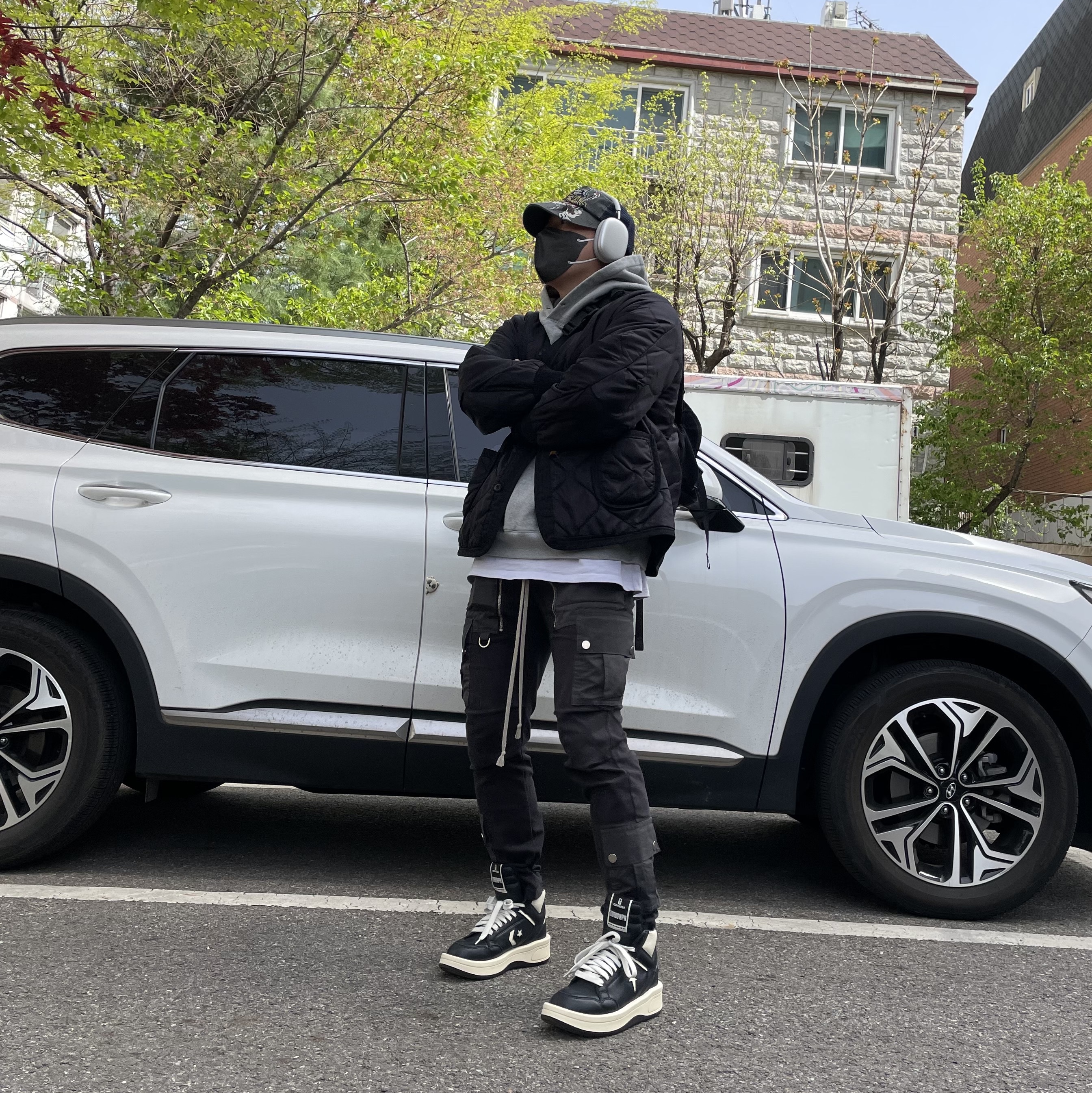 Converse x Drkshdw Turbowpn Black Cream, CDG x Alpha Industries Liner Jacket Black 착용 스타일 - 1