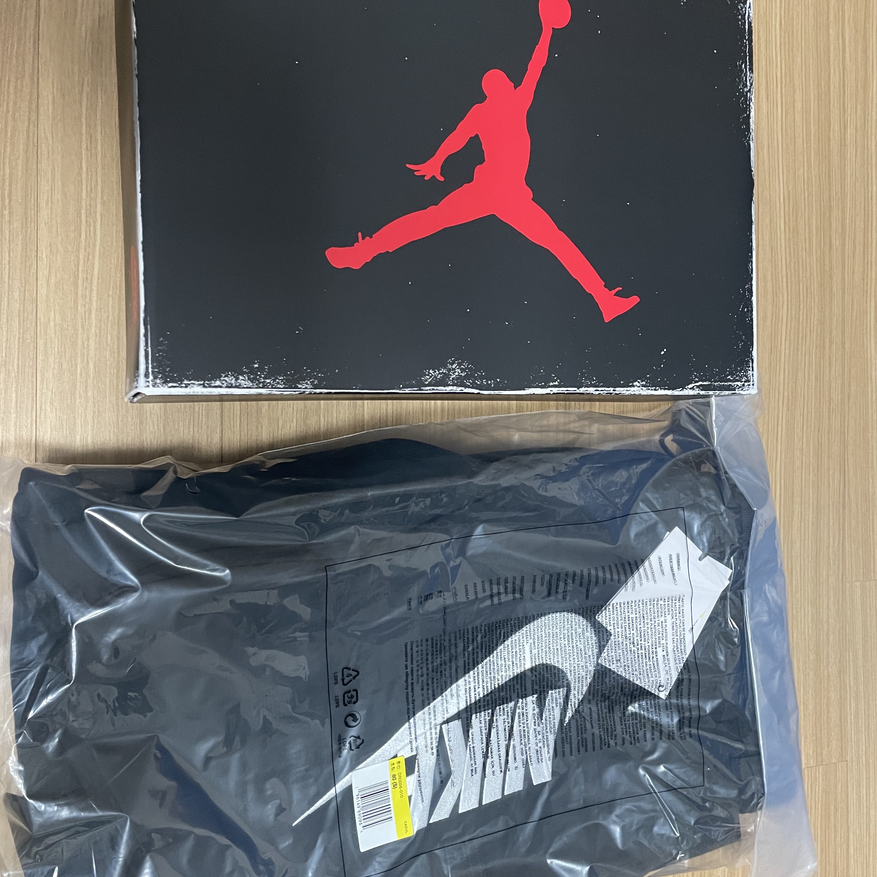 Jordan 3 Retro White Cement Reimagined, Nike x Peaceminusone Wide Pants Black (DR0096-010) 착용 스타일 - 1