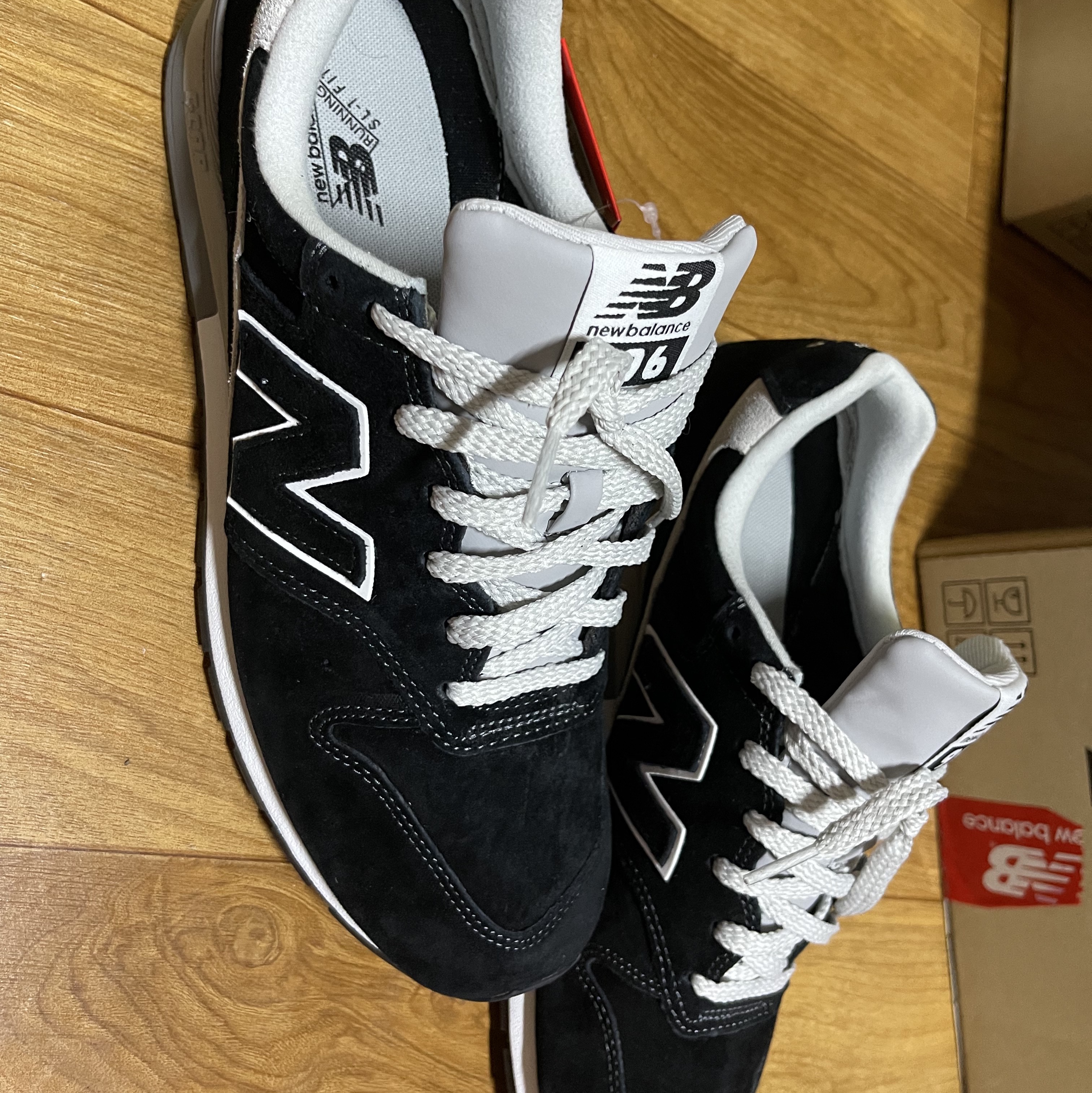 New Balance 996 Black 착용 스타일 - 1