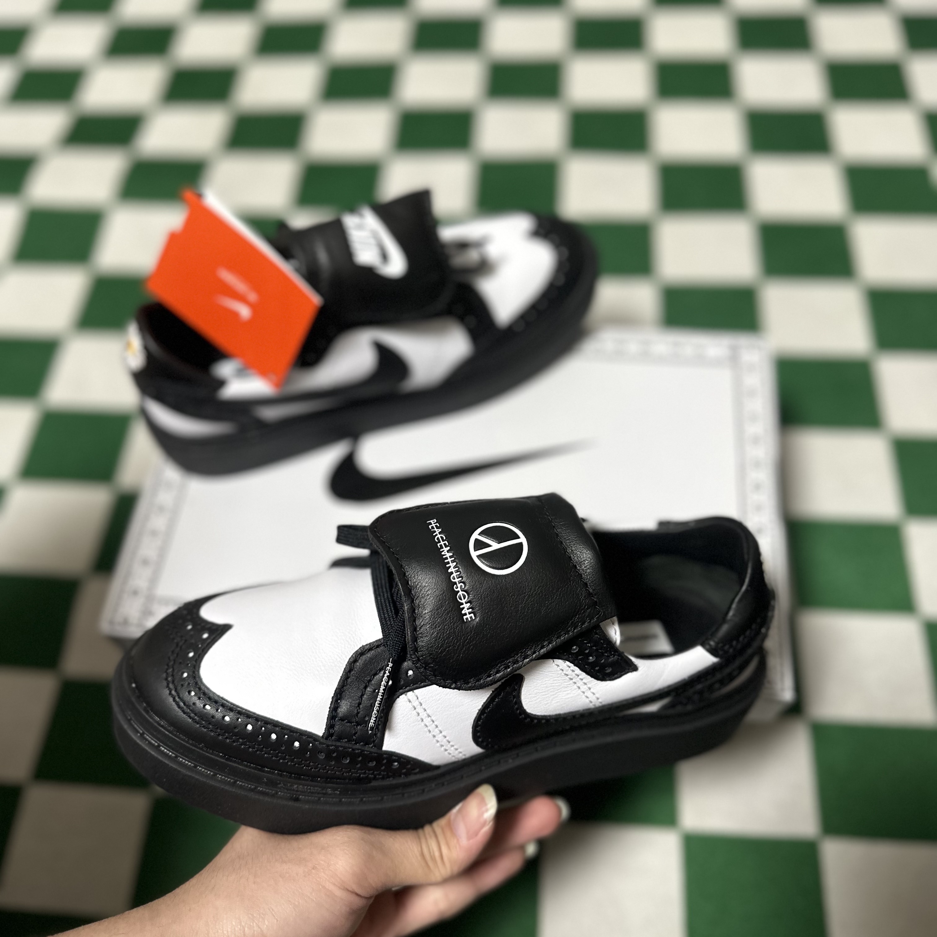 Nike x Peaceminusone Kwondo1 Black and White 착용 스타일 - 3