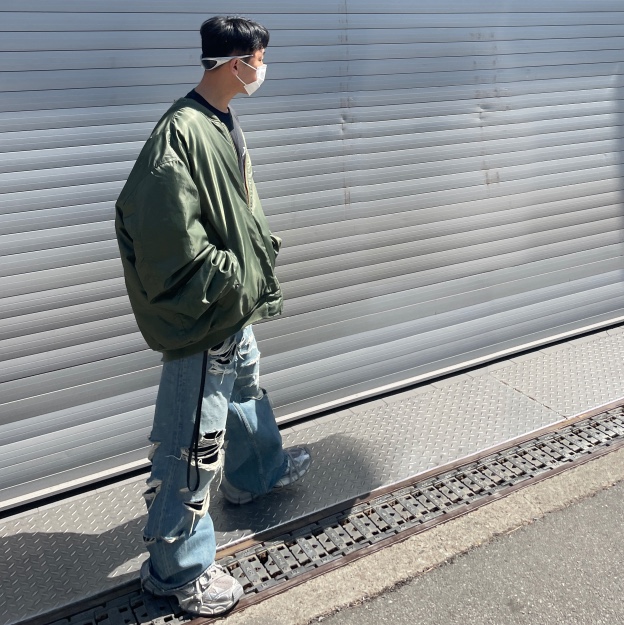 Balenciaga 3XL Sneakers Light Beige 착용 스타일 - 2