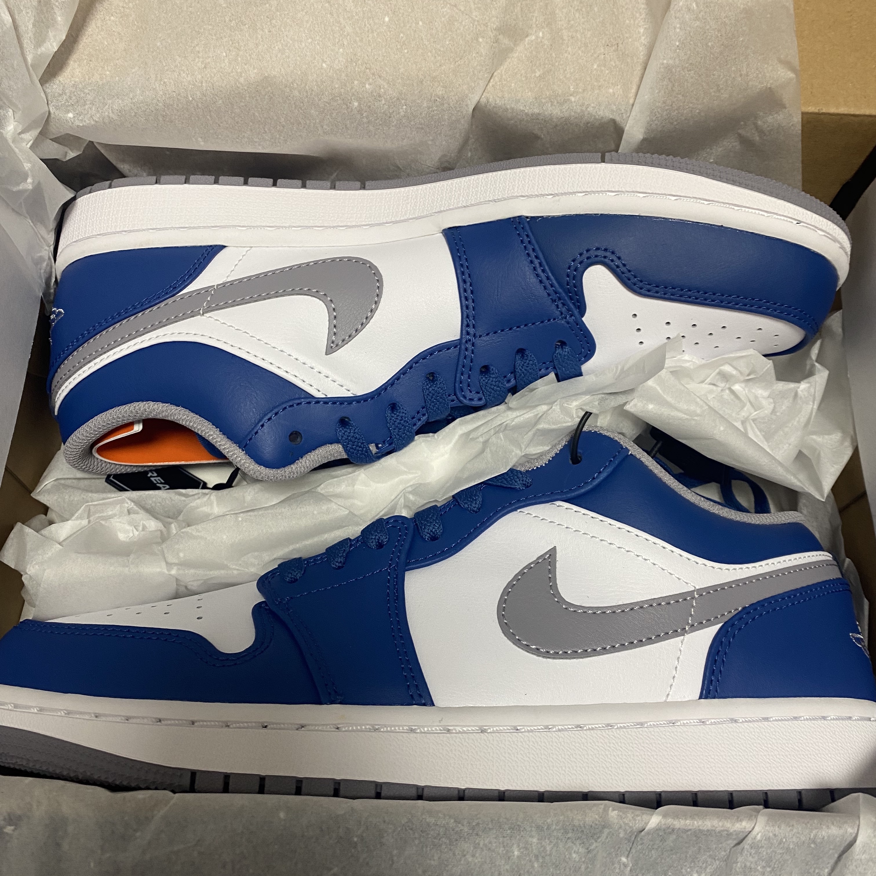 Jordan 1 Low True Blue Cement Grey 착용 스타일