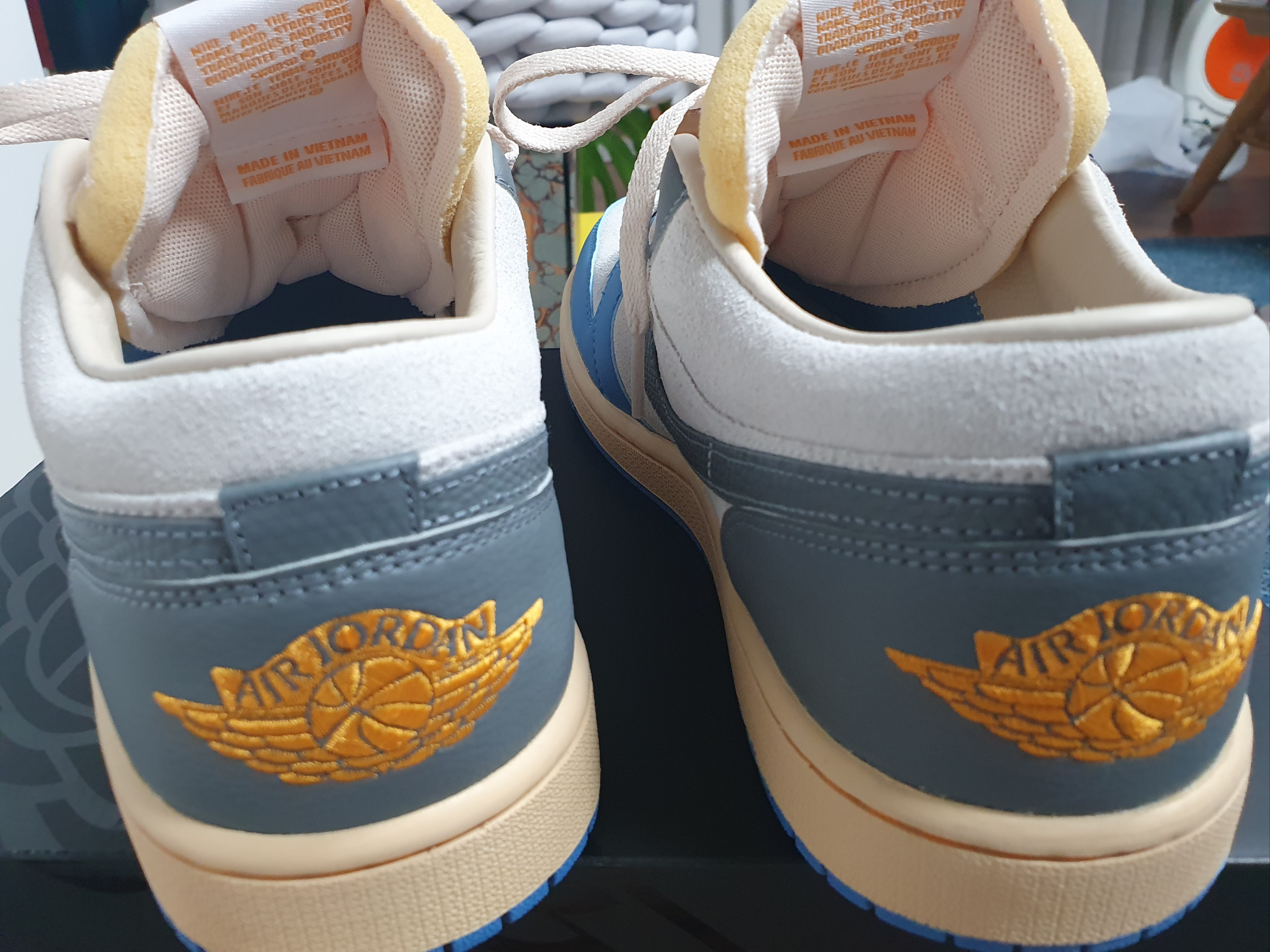 Jordan 1 Low SE Tokyo 96 착용 스타일 - 2