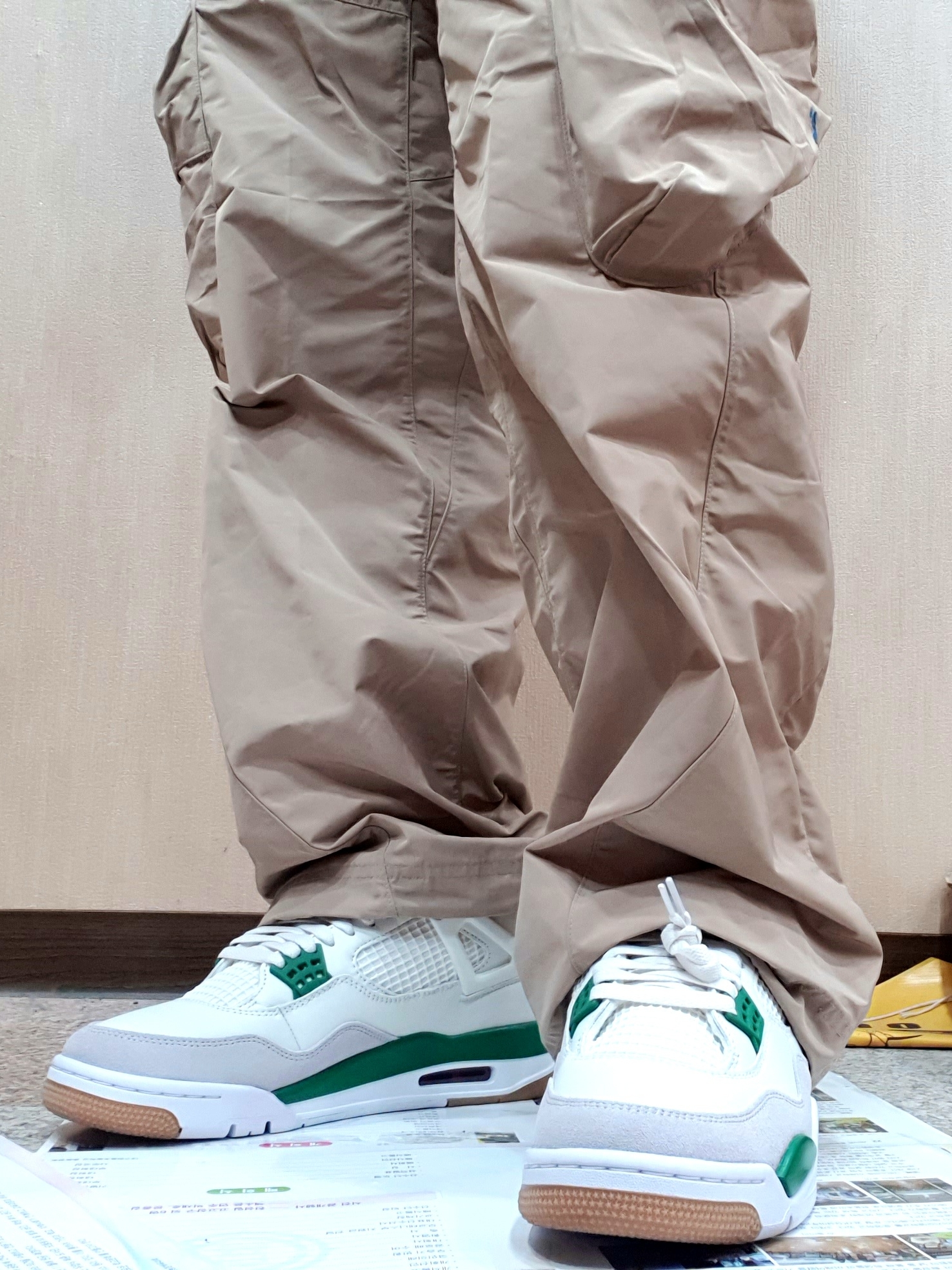 Nike x Off-White NRG Track Suit Khaki - Asia, Jordan 4 x Nike SB Retro SP Pine Green 착용 스타일 - 2