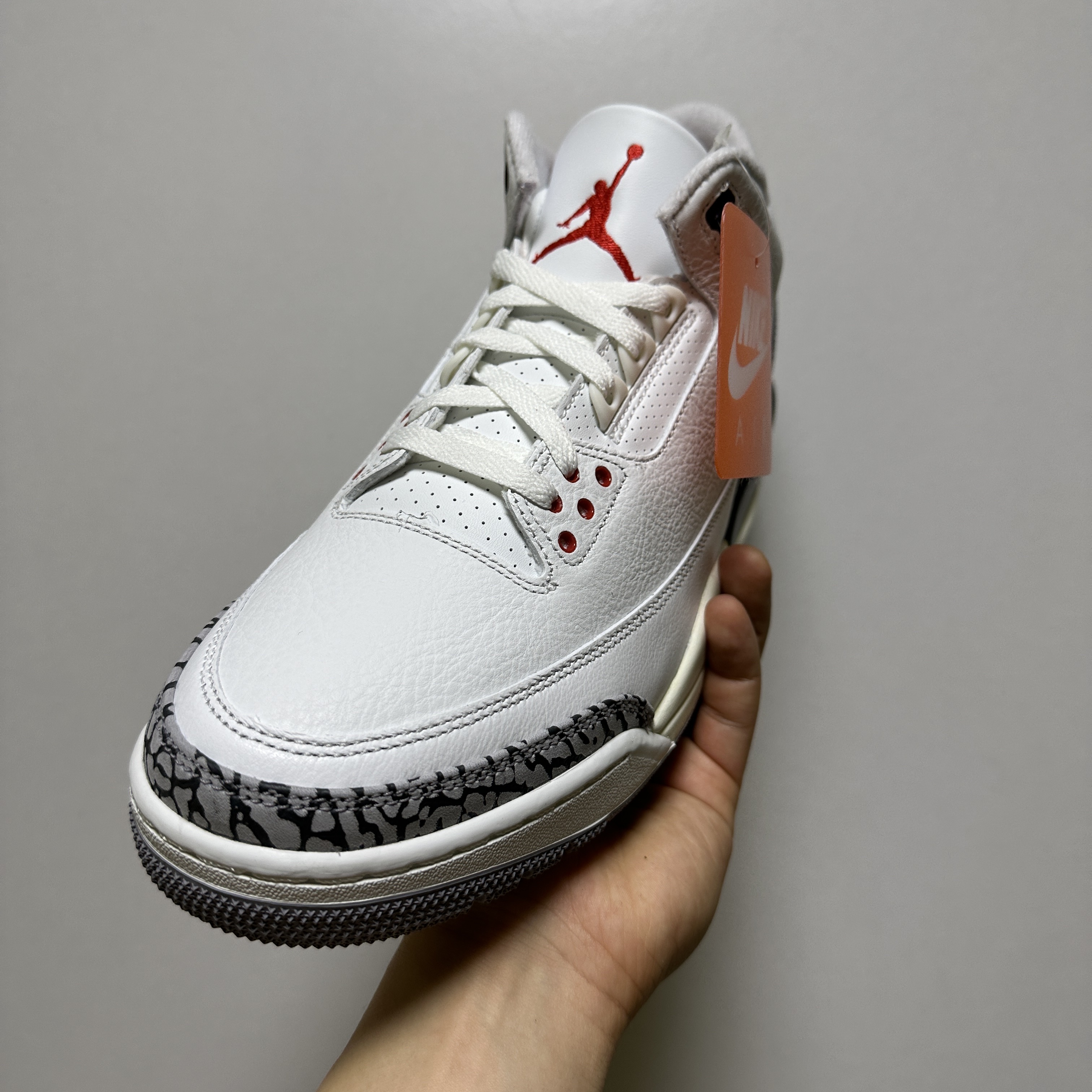 Jordan 3 Retro White Cement Reimagined 착용 스타일 - 2