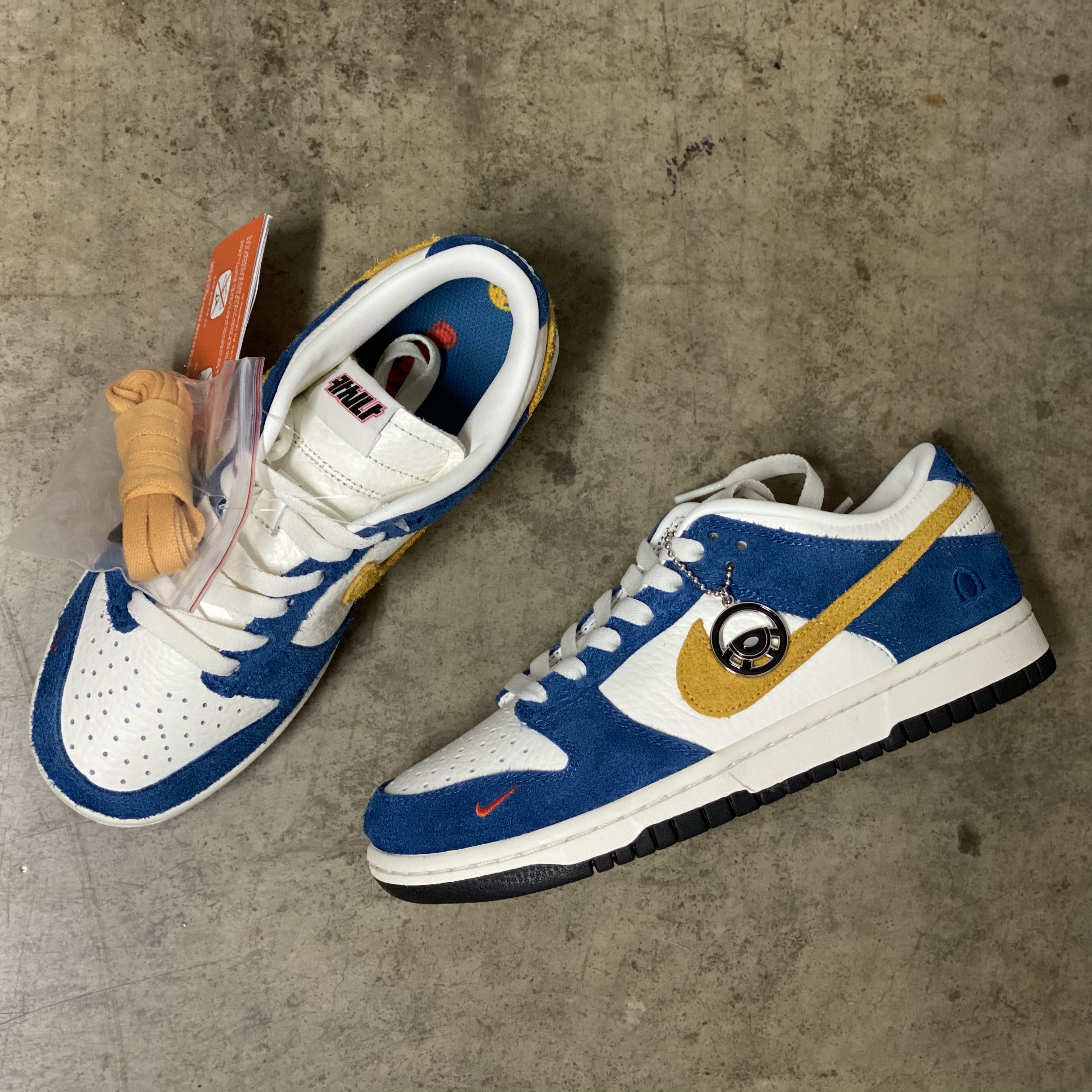Nike x Kasina Dunk Low 80's Bus 착용 스타일 - 3