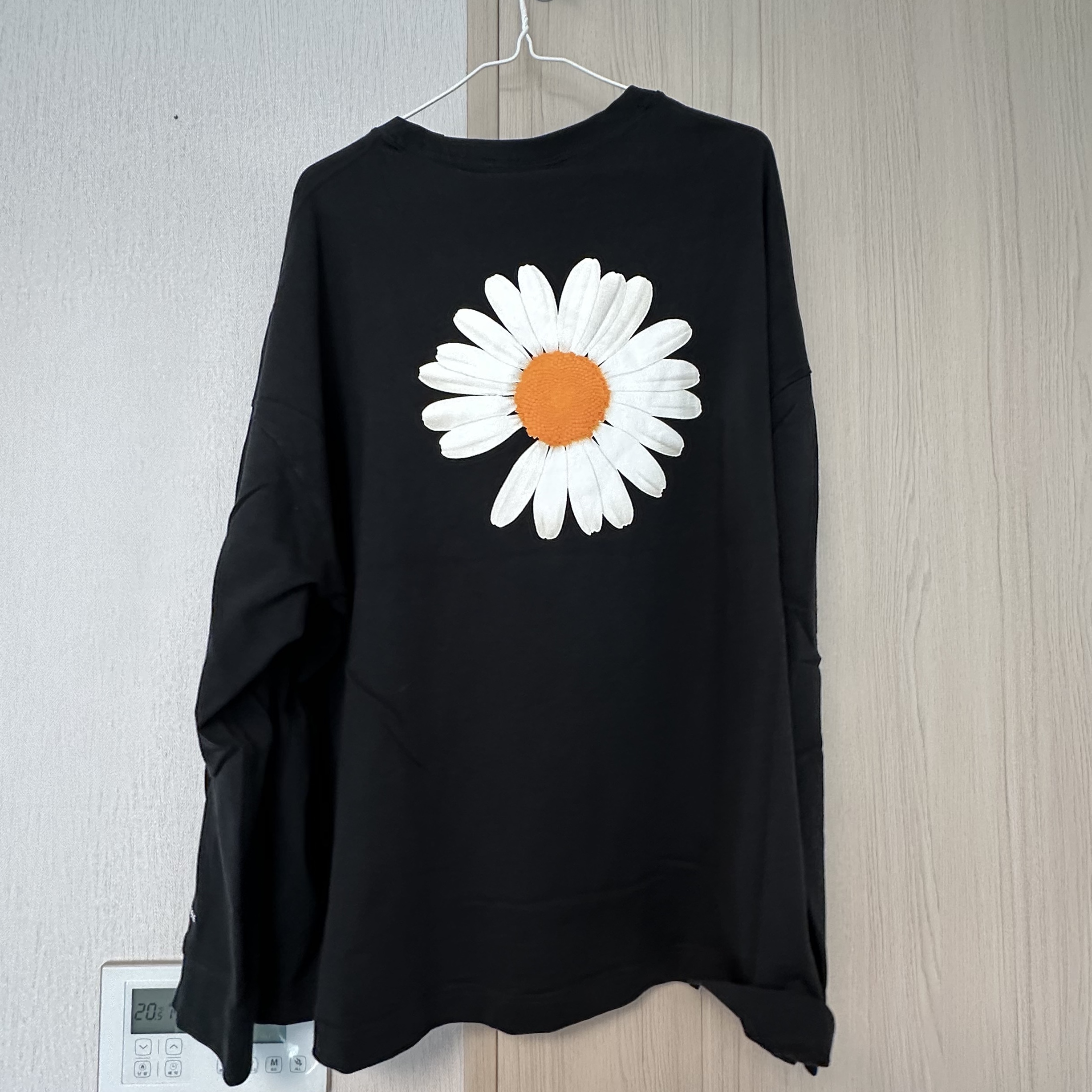 Nike x Peaceminusone LS T-Shirt Black (DR0098-010), IAB Studio Long Sleeve Light Gray 착용 스타일 - 1