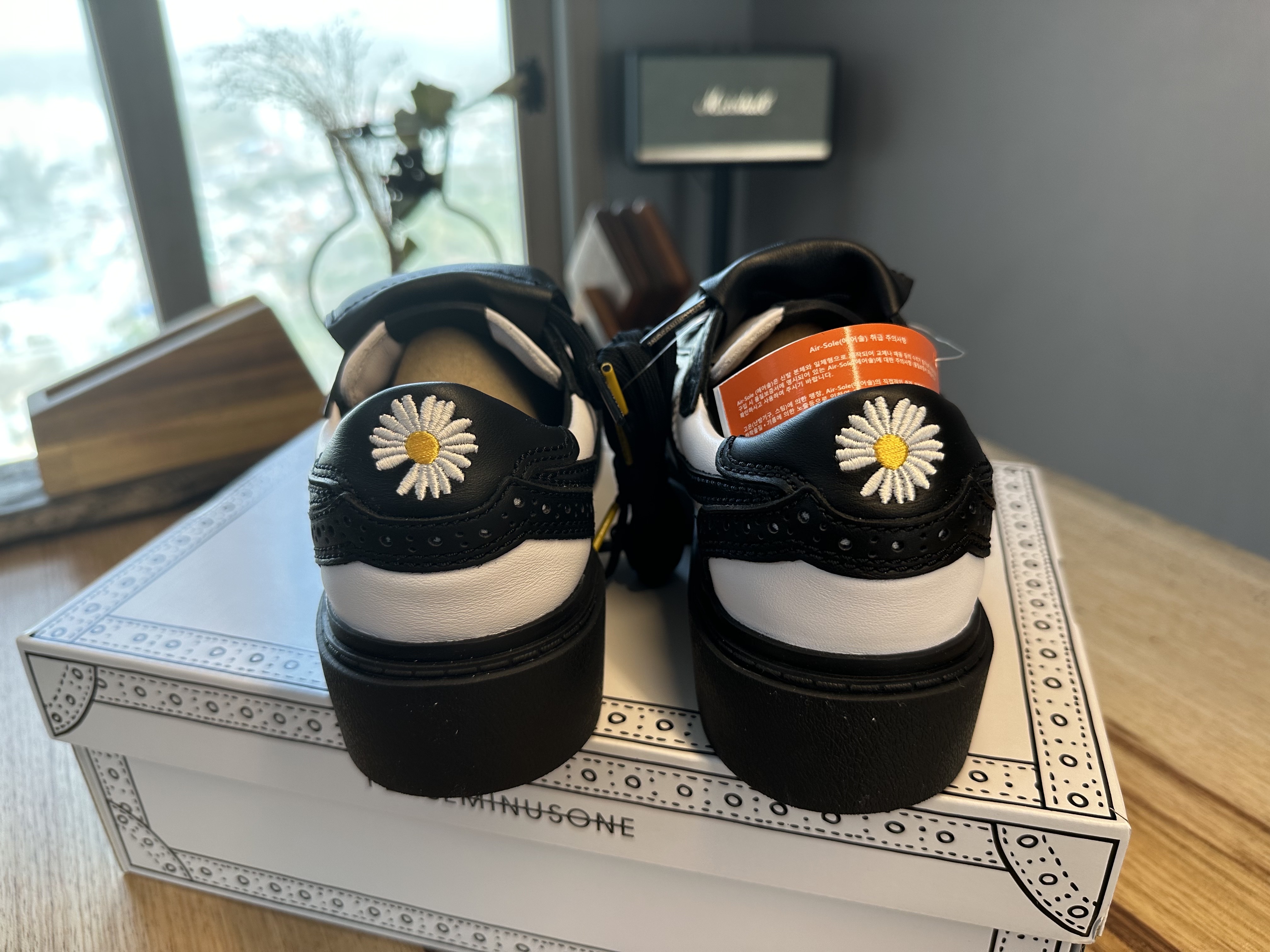Nike x Peaceminusone Kwondo1 Black and White 착용 스타일 - 4