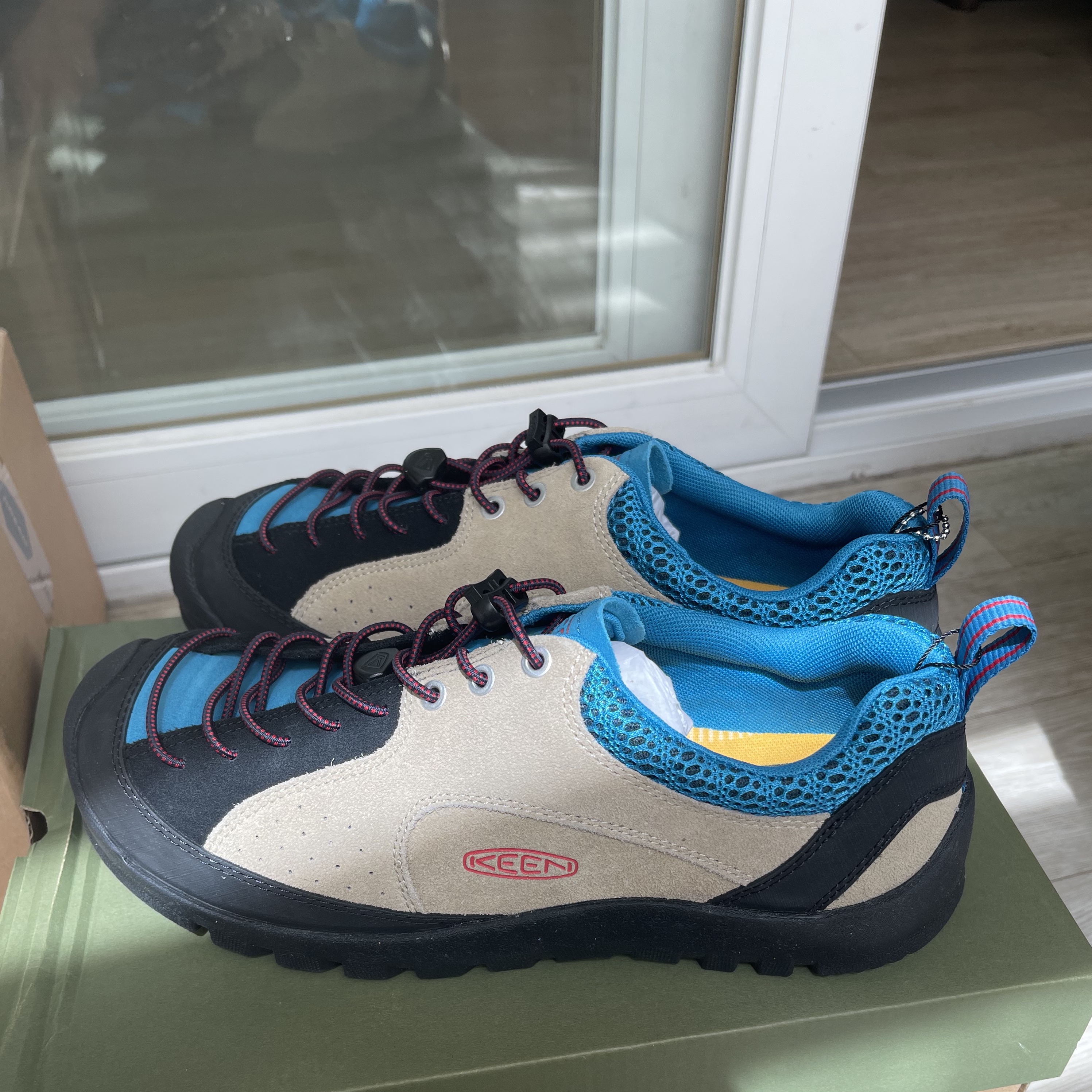 Keen Jasper Rocks SP Sneakers Beige 착용 스타일 - 1