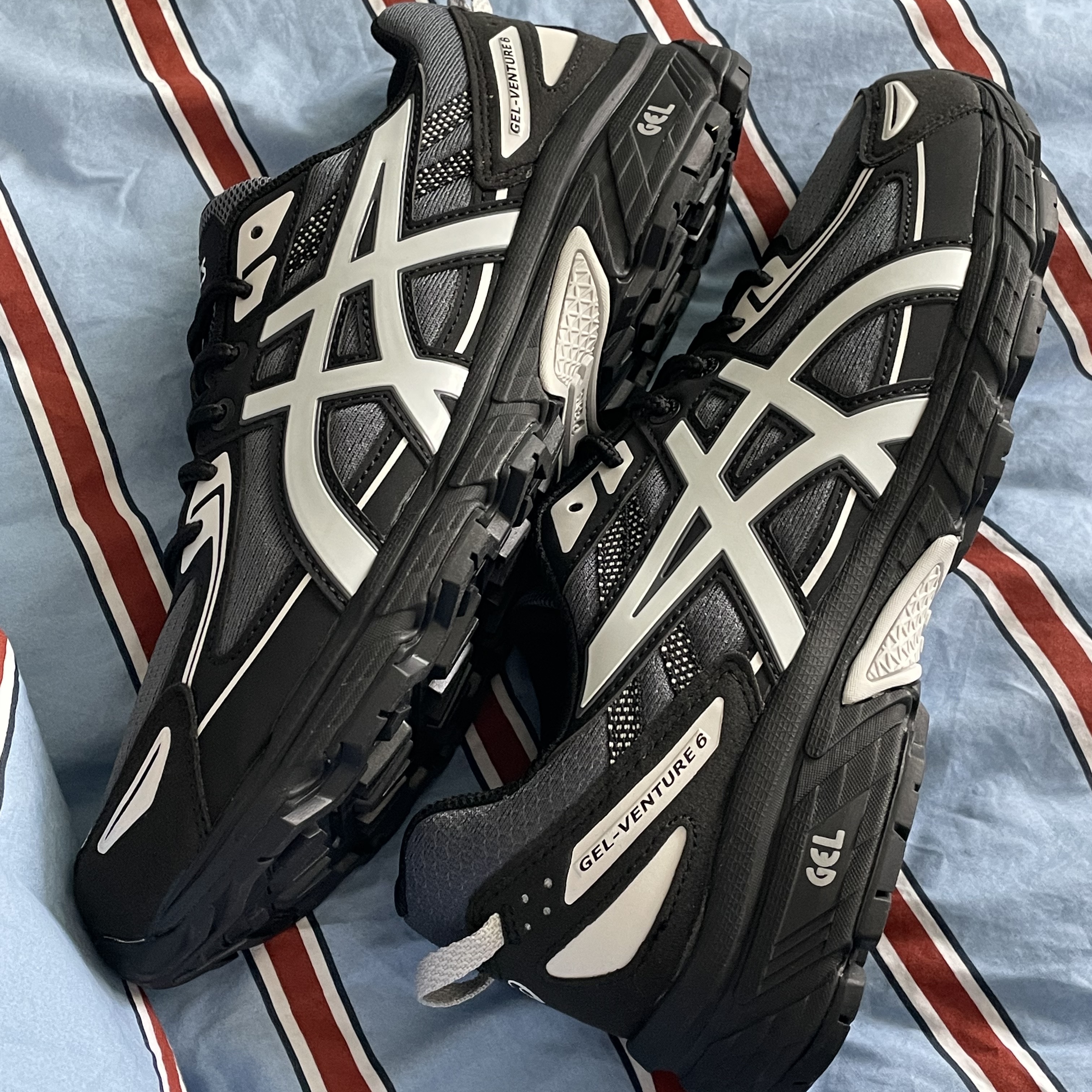Asics Gel-Venture 6 Carrier Grey 착용 스타일 - 1