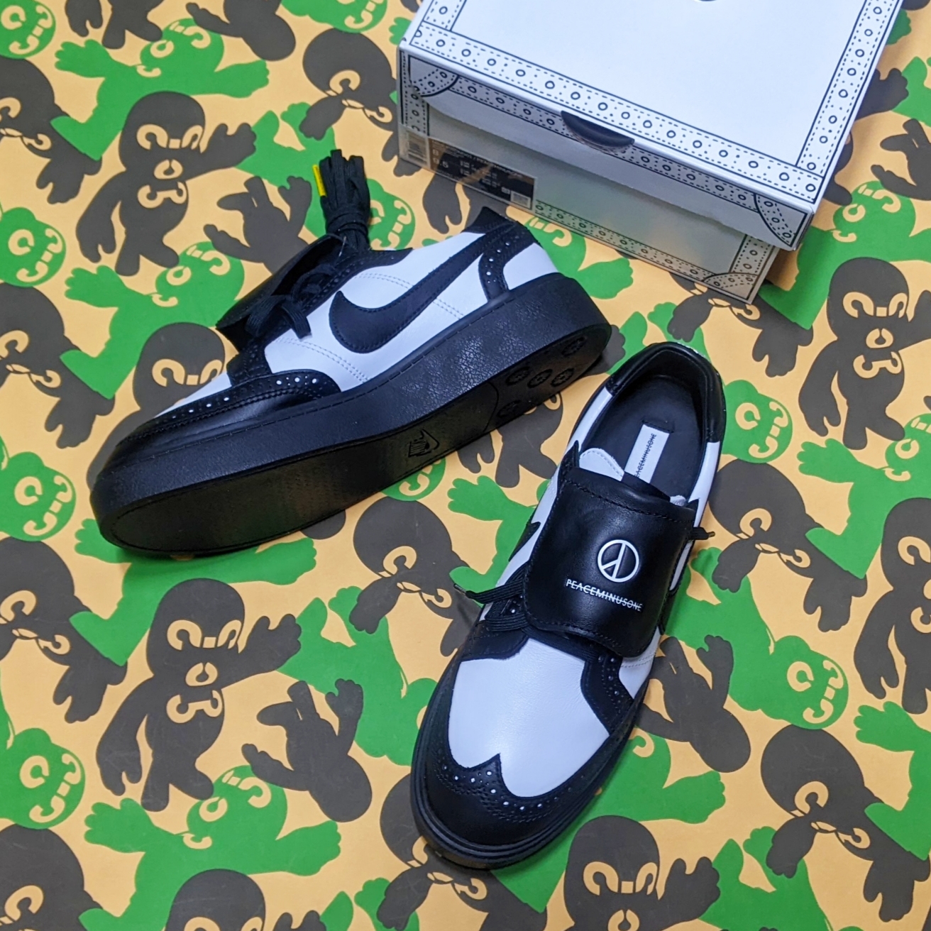 Nike x Peaceminusone Kwondo1 Black and White 착용 스타일 - 1