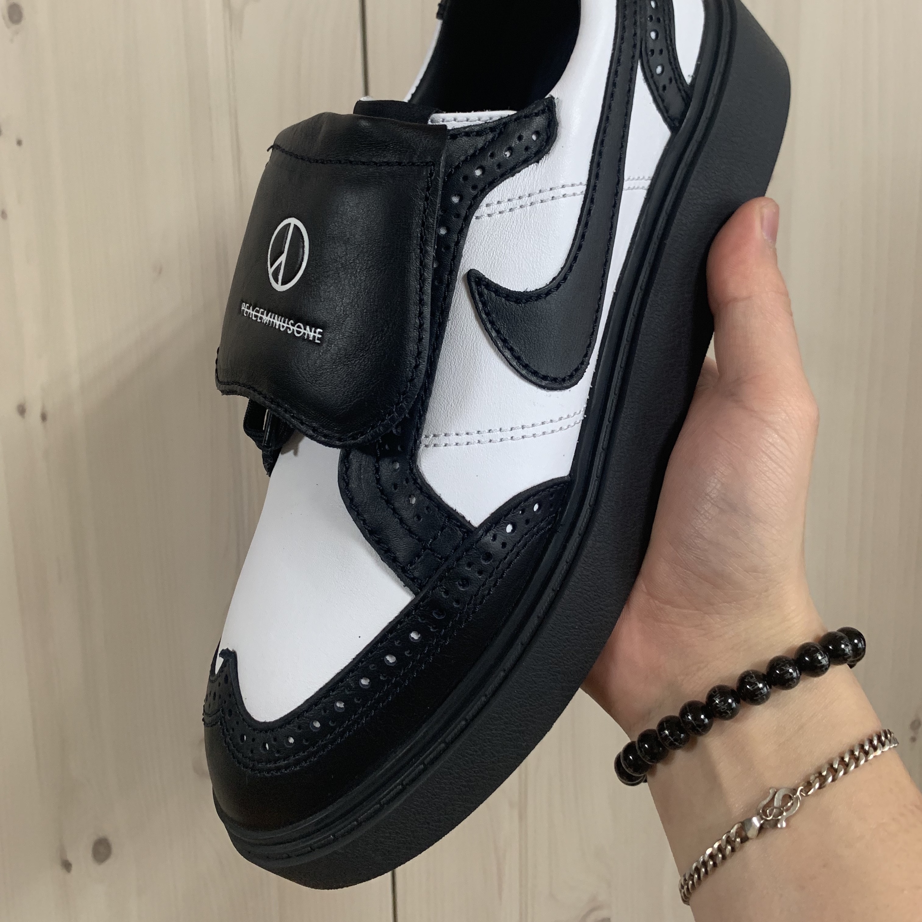 Nike x Peaceminusone Kwondo1 Black and White 착용 스타일 - 1