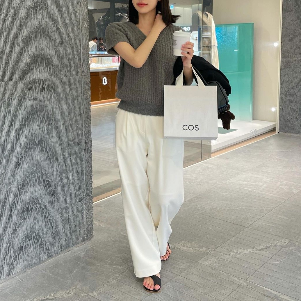 Haveless Women Front Point Trousers Creme 착용 스타일 - 1
