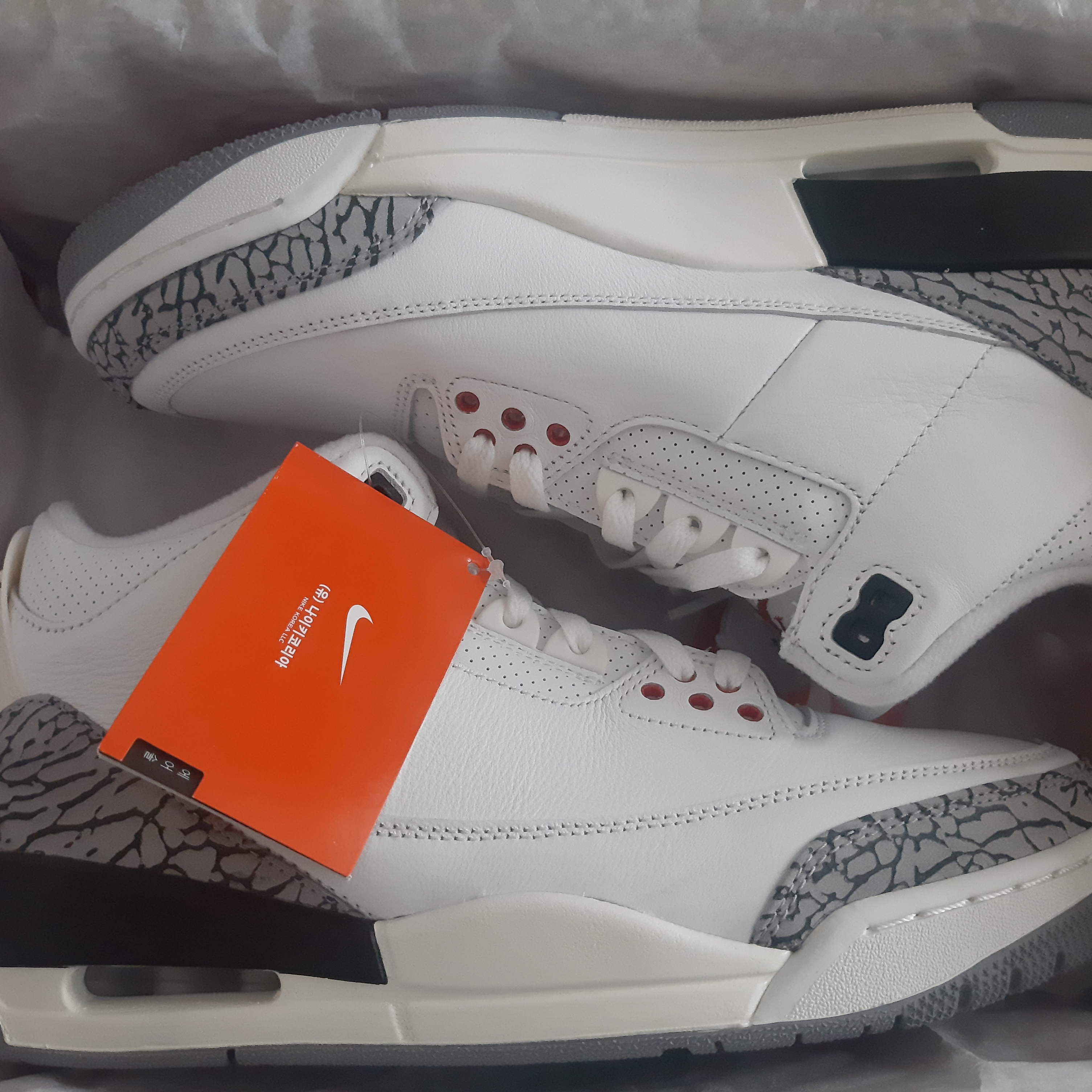 Jordan 3 Retro White Cement Reimagined 착용 스타일 - 3