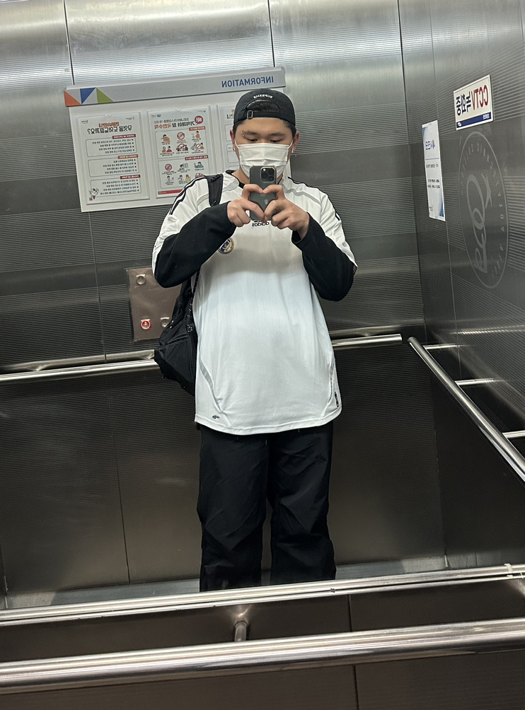 KREAM 프로필 이미지