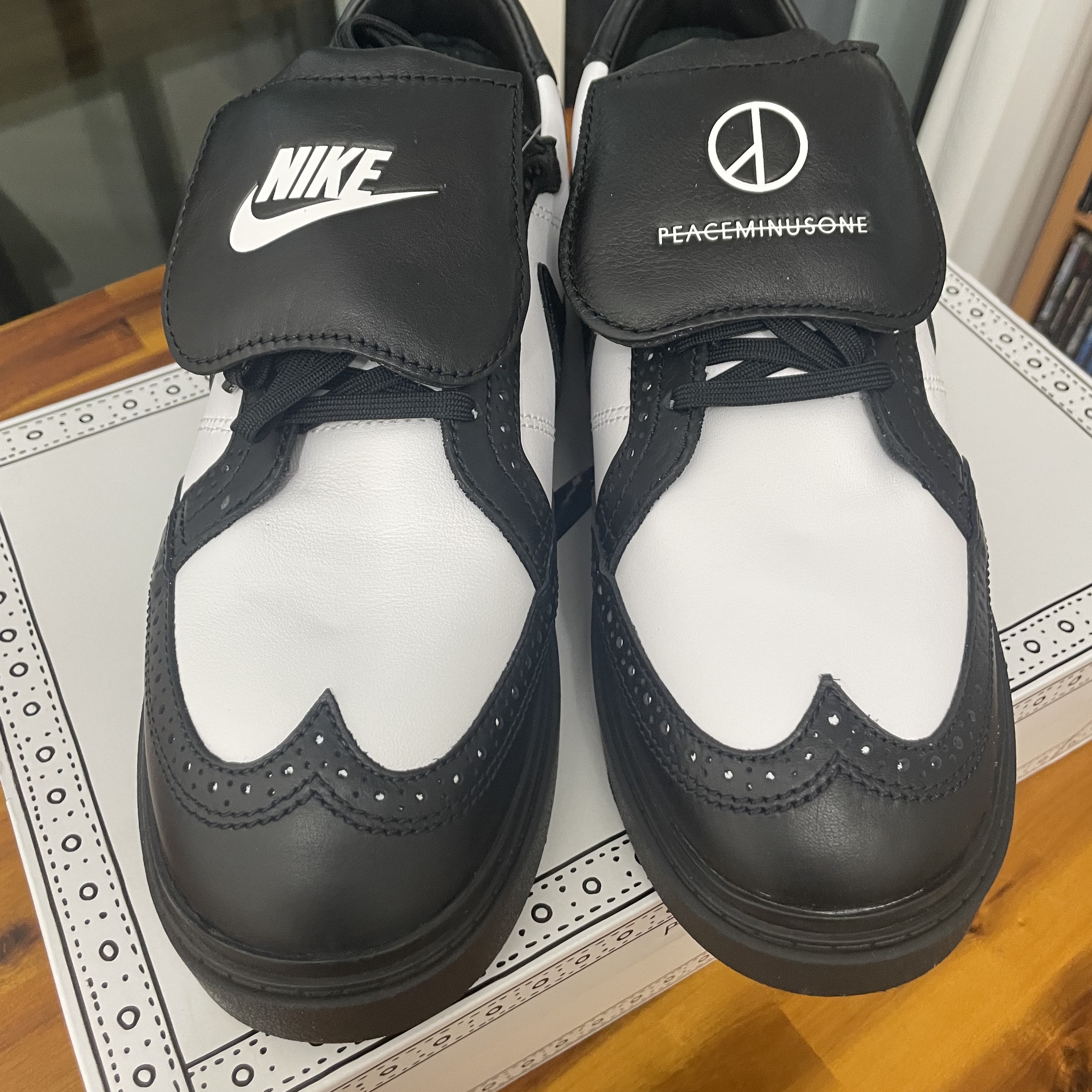 Nike x Peaceminusone Kwondo1 Black and White 착용 스타일 - 1