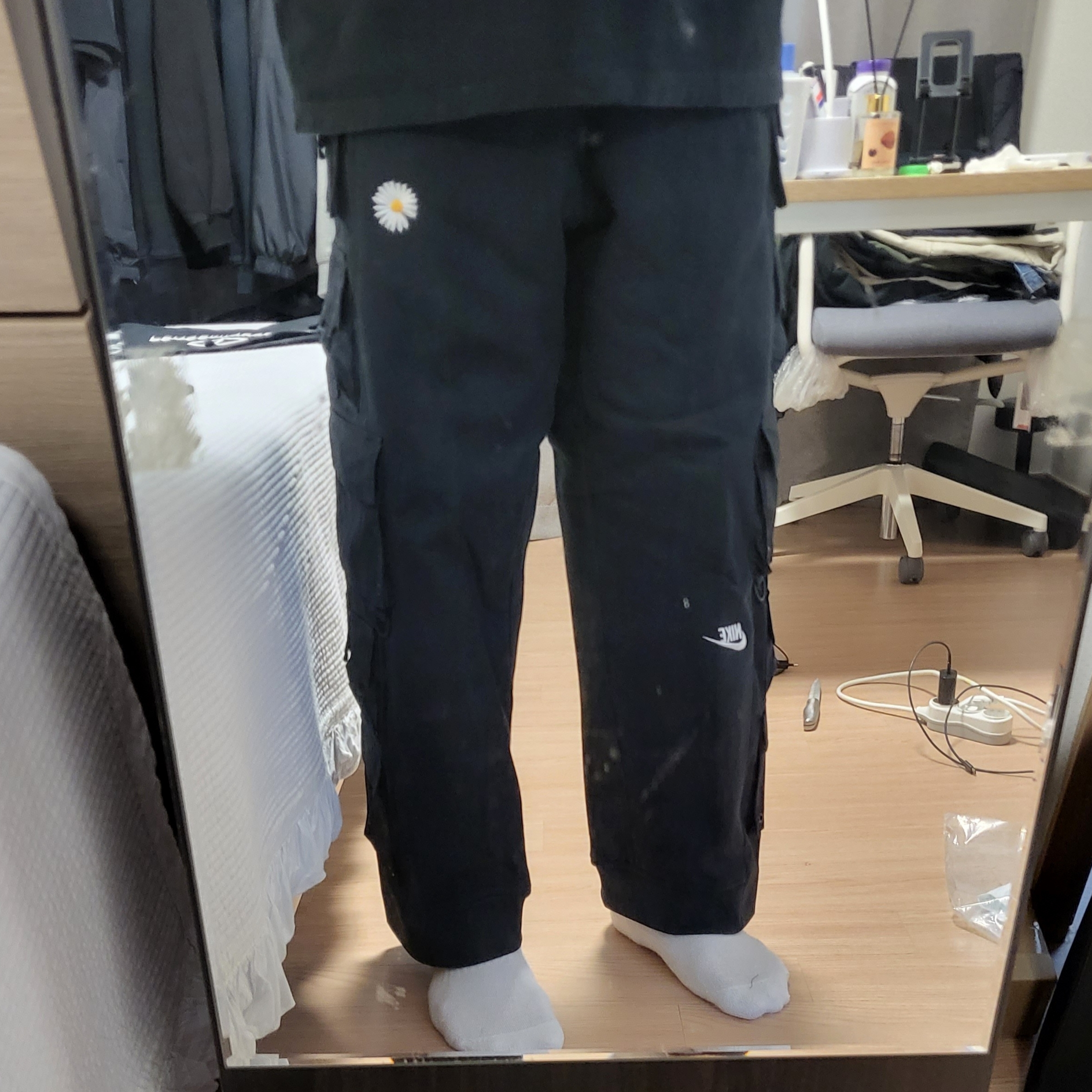 Nike x Peaceminusone Wide Pants Black (DR0096-010) 착용 스타일 - 1