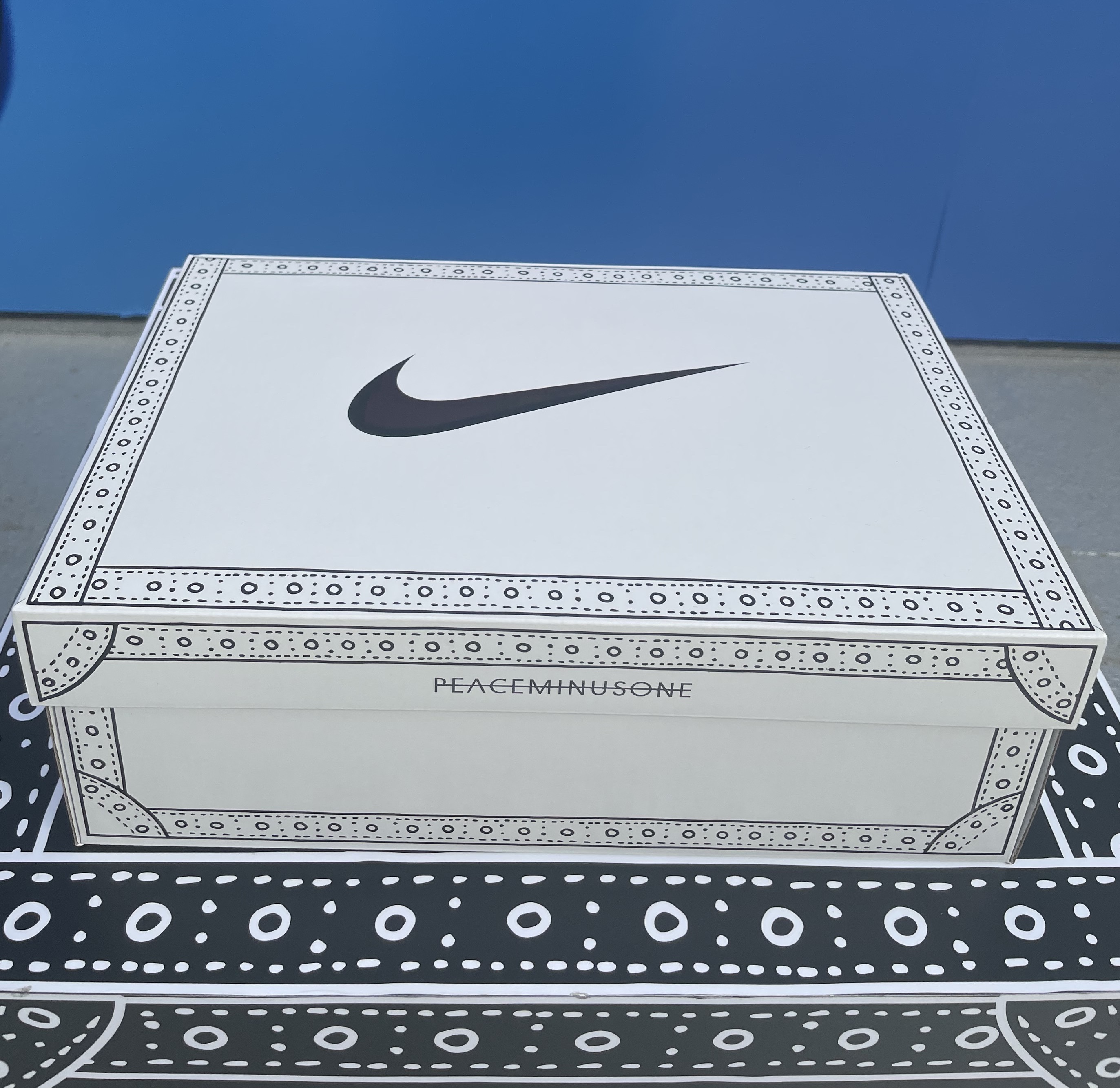 Nike x Peaceminusone Kwondo1 Black and White 착용 스타일 - 2