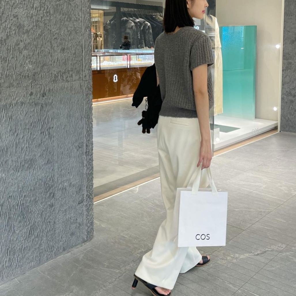 Haveless Women Front Point Trousers Creme 착용 스타일 - 2