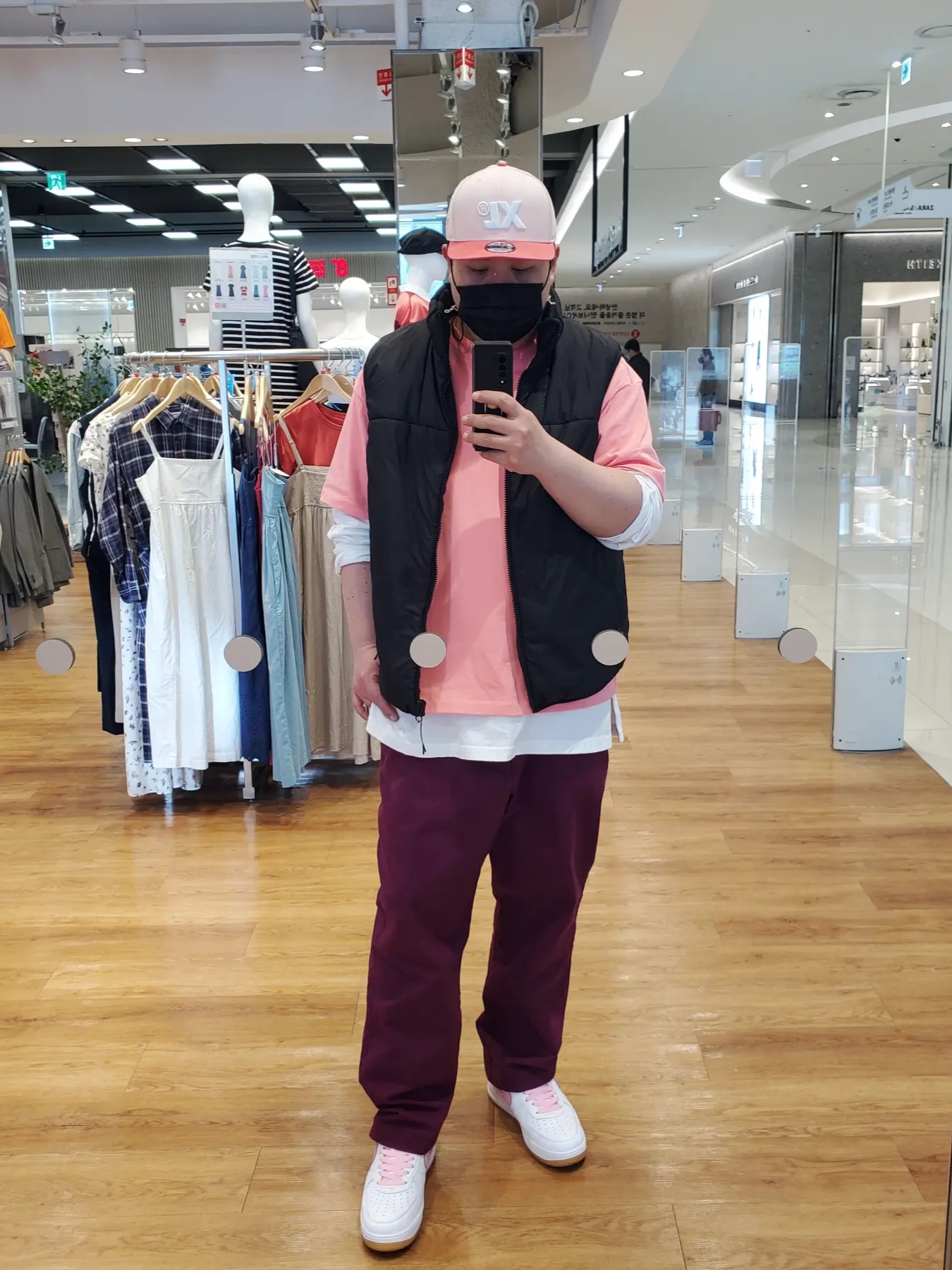 Nike Air Force 1 Low Retro Color of the Month White Pink 착용 스타일 - 1