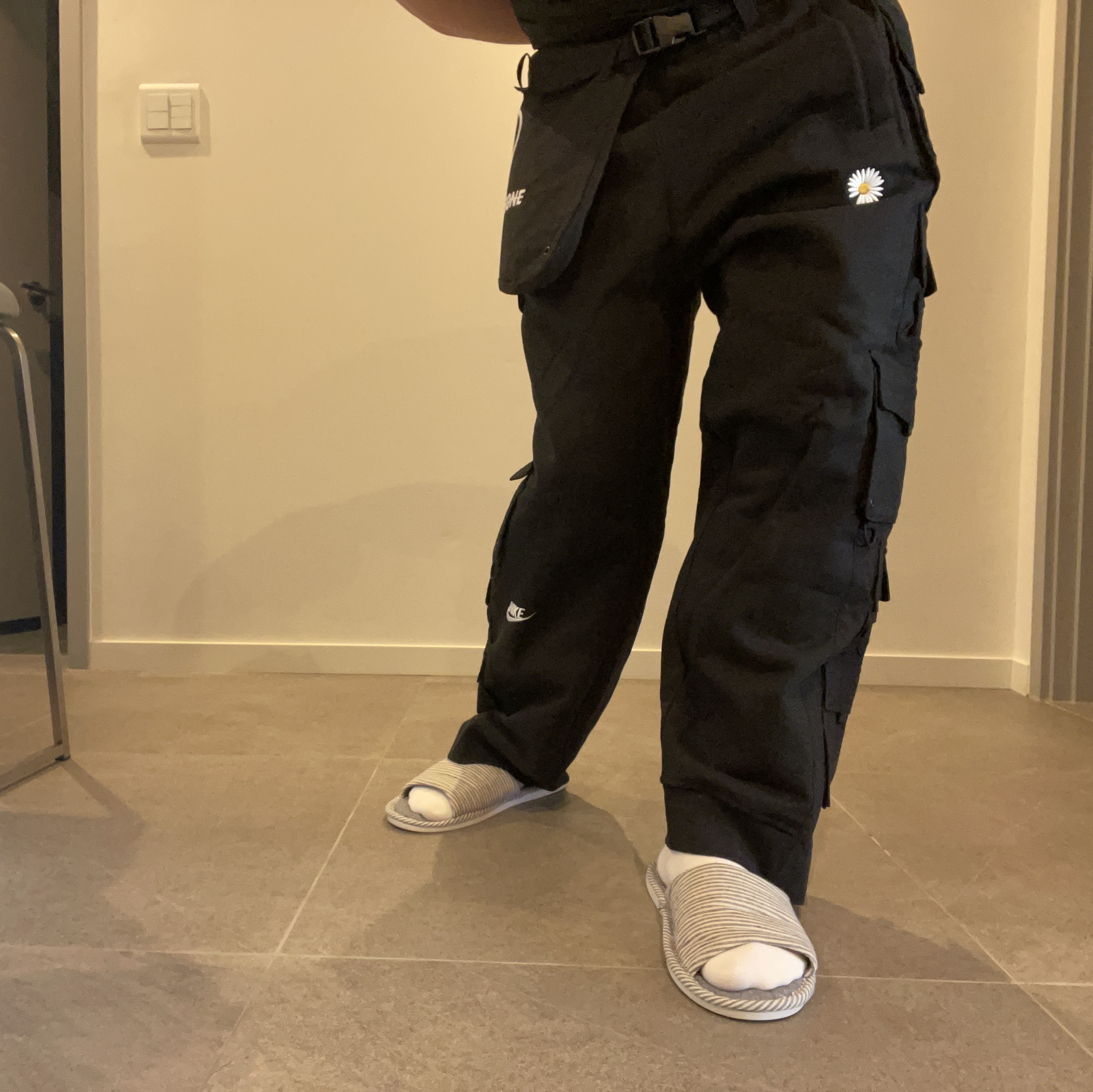 Nike x Peaceminusone Wide Pants Black (DR0096-010) 착용 스타일 - 3