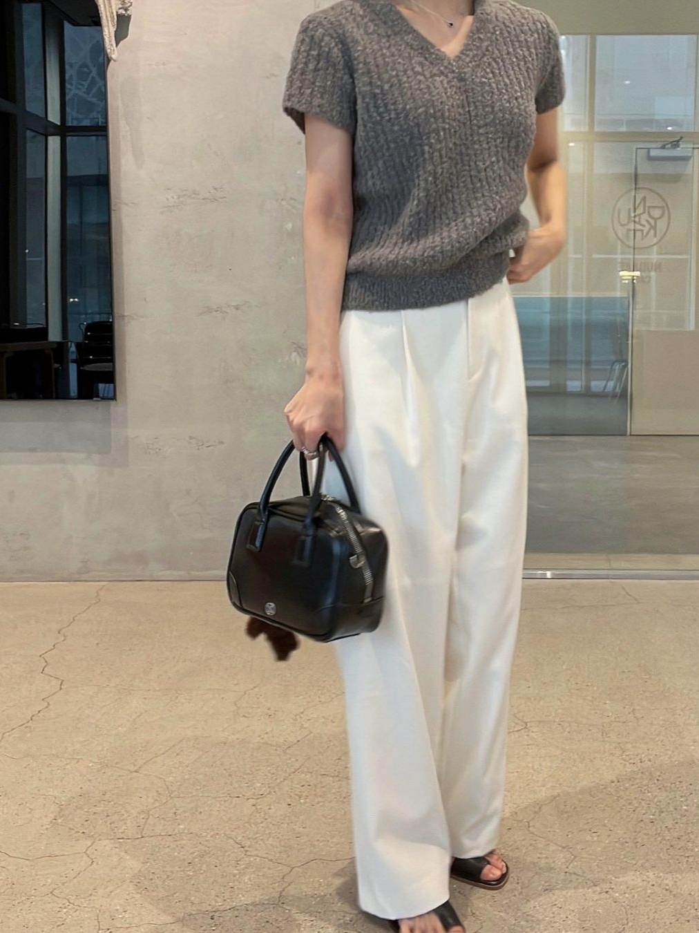 Haveless Women Front Point Trousers Creme 착용 스타일