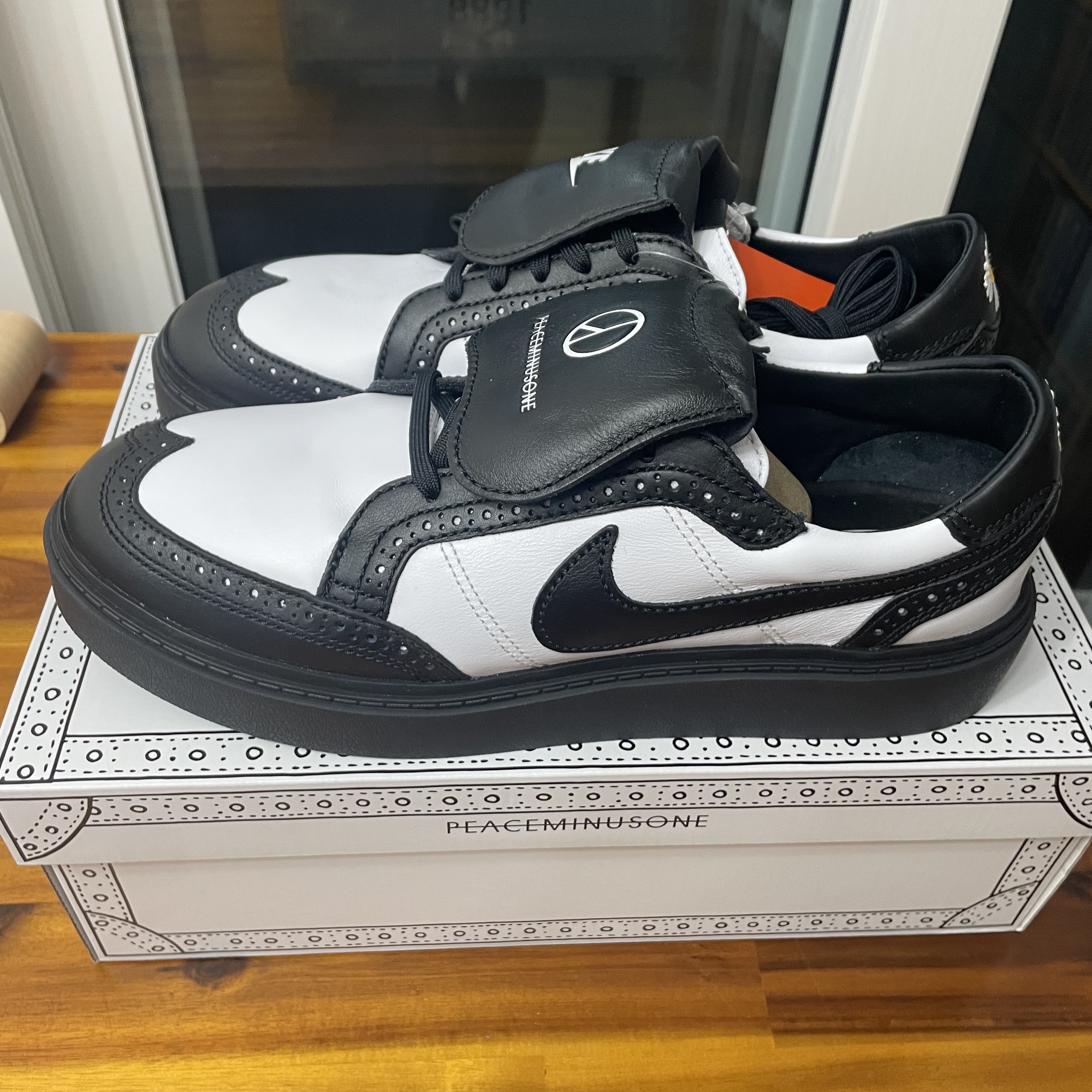 Nike x Peaceminusone Kwondo1 Black and White 착용 스타일 - 3